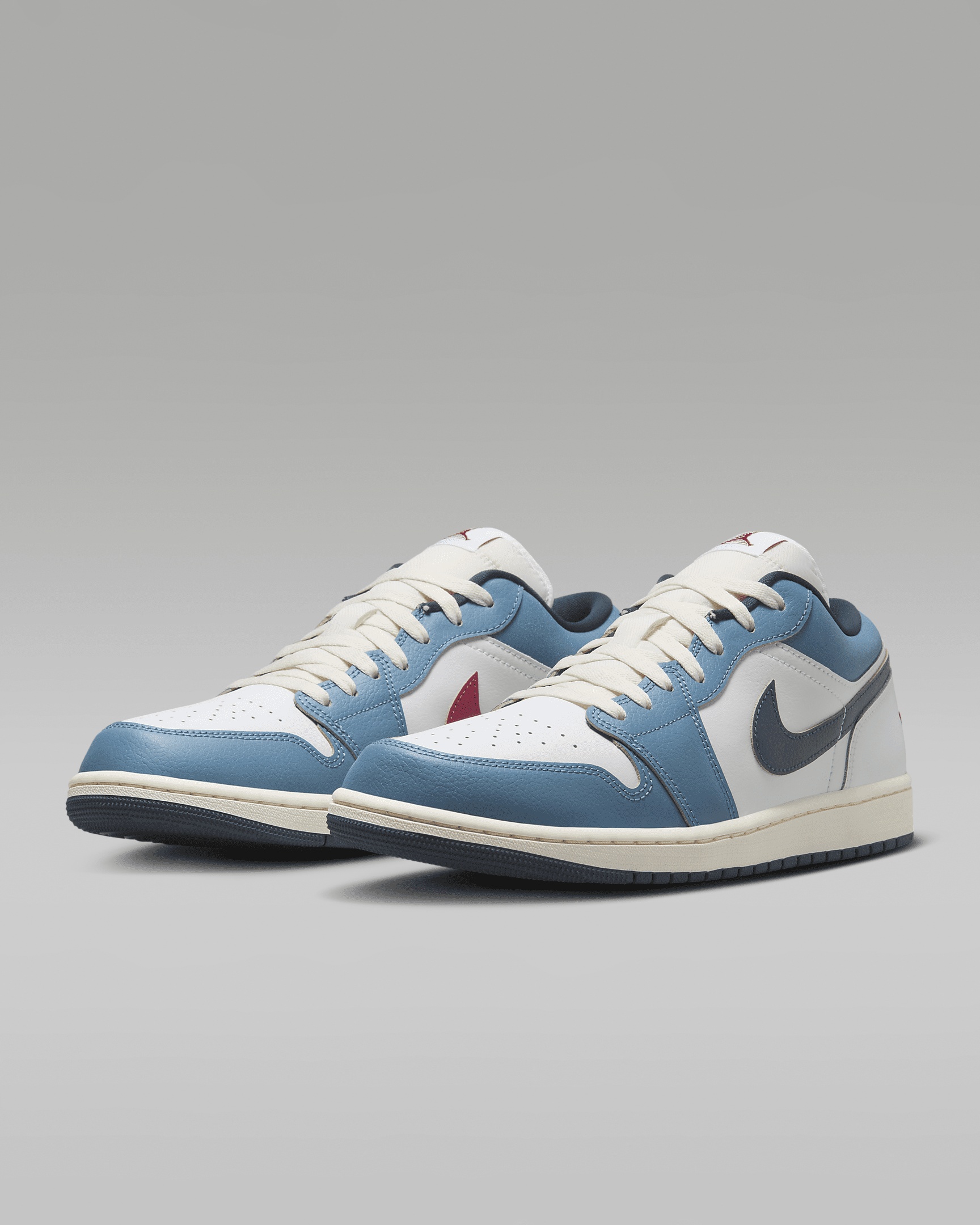 Men's Air Jordan 1 Low SE Shoes - 5