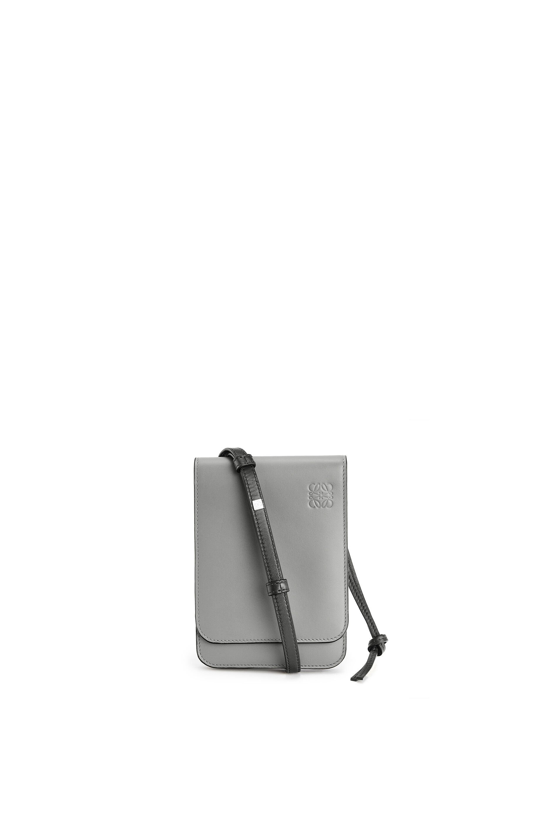 Flat Gusset Crossbody bag in smooth calfskin - 1