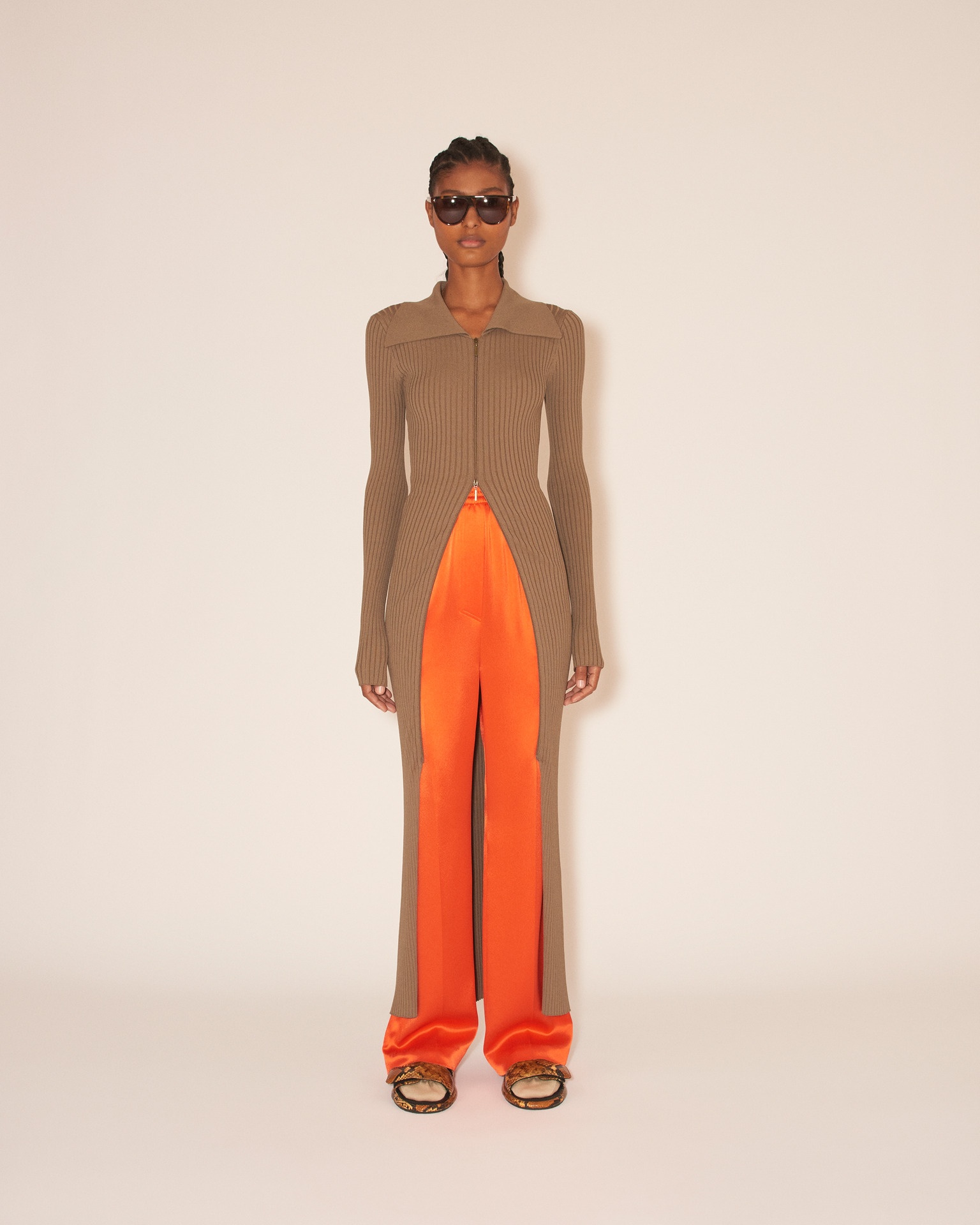 BENNIE - Fitted long sleeve midi dress - Desert Dust - 4