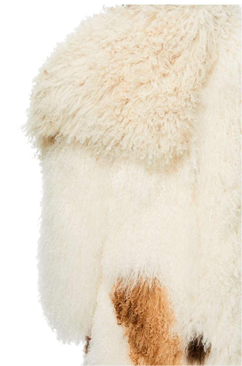 Coat in shearling 5