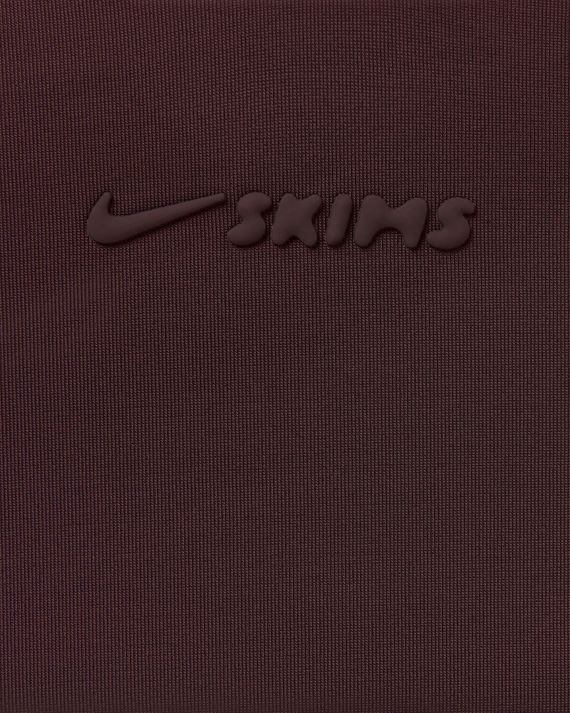 NikeSKIMS Shine Women's V-Neck Bra 4