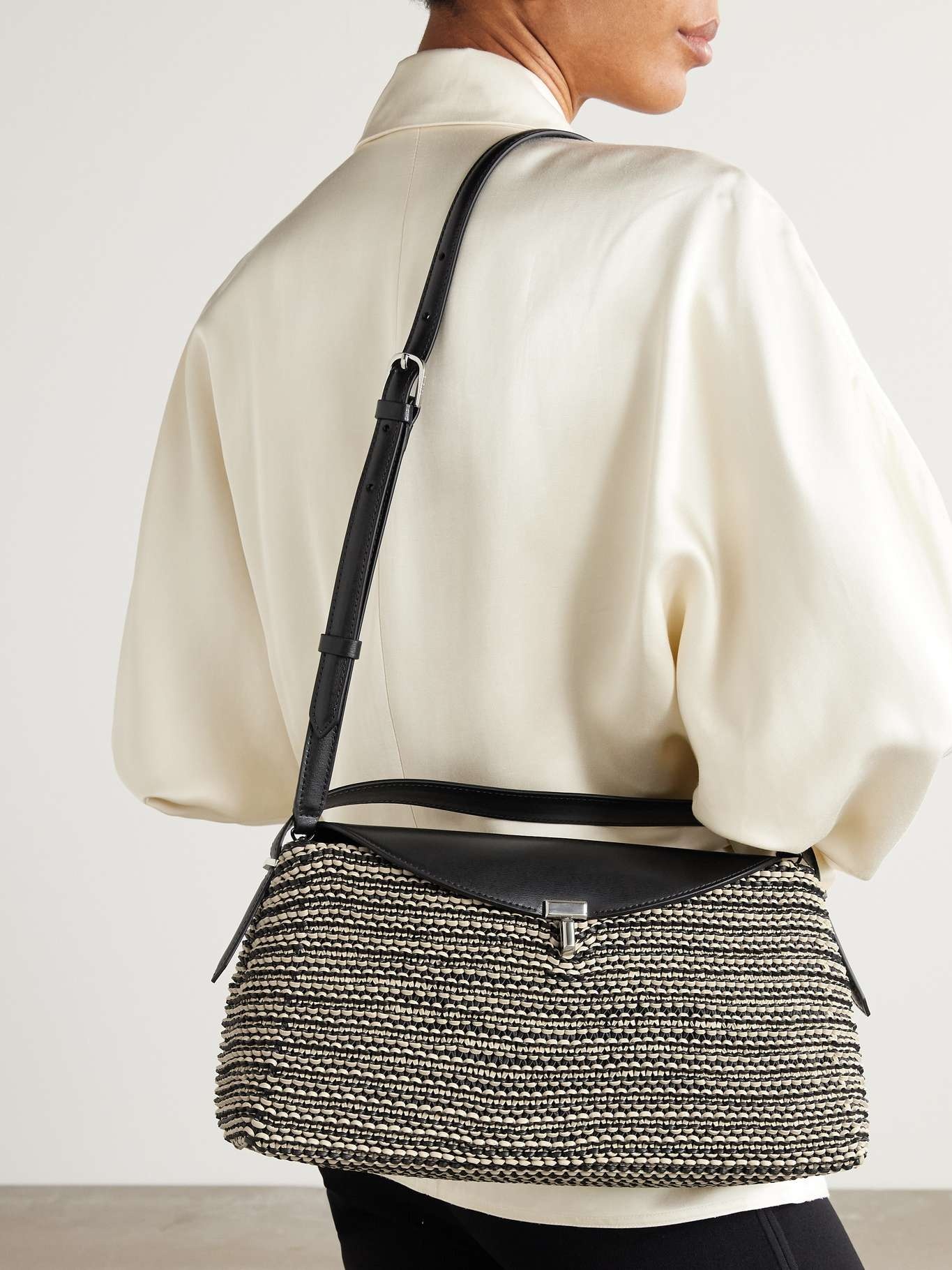 T-Lock woven leather shoulder bag Black - 6