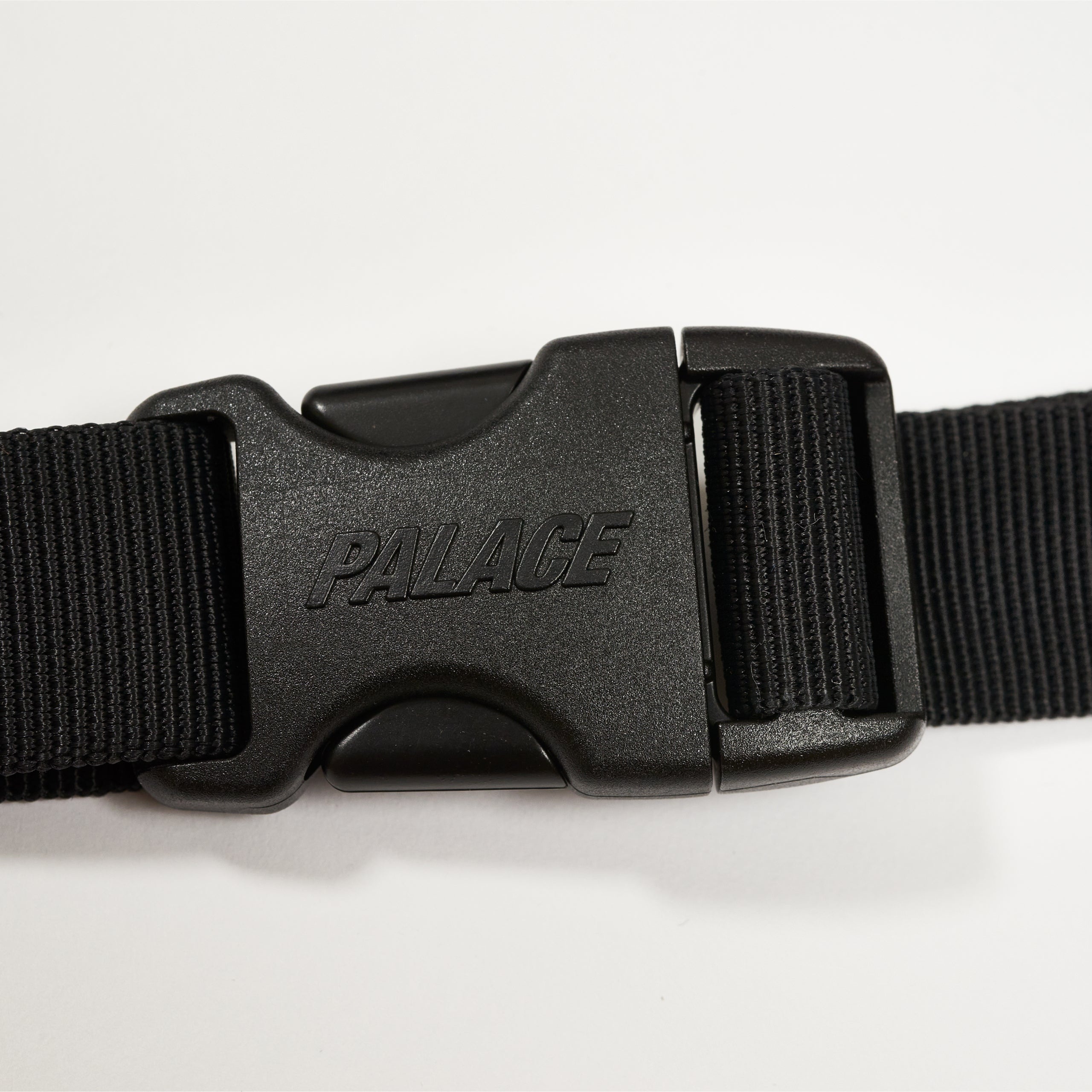 PALACE CORDURA DUCK CANVAS CROSS BODY BAG CARBON / BLACK