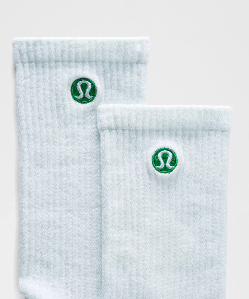 lululemon Unisex Daily Essential Crew Socks outlook