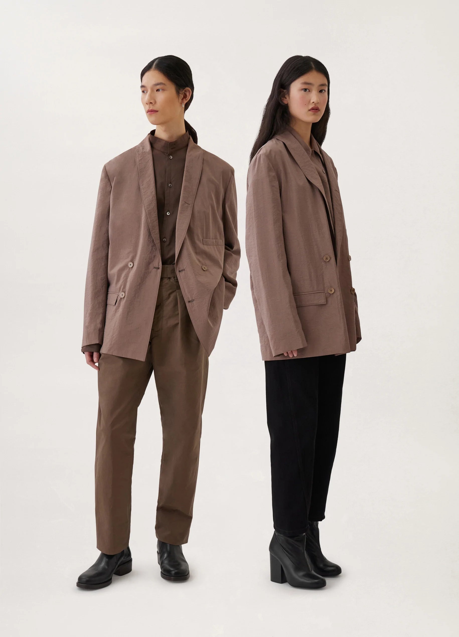 BELTED DOUBLE BREASTED JACKET
DRY SILK - 2
