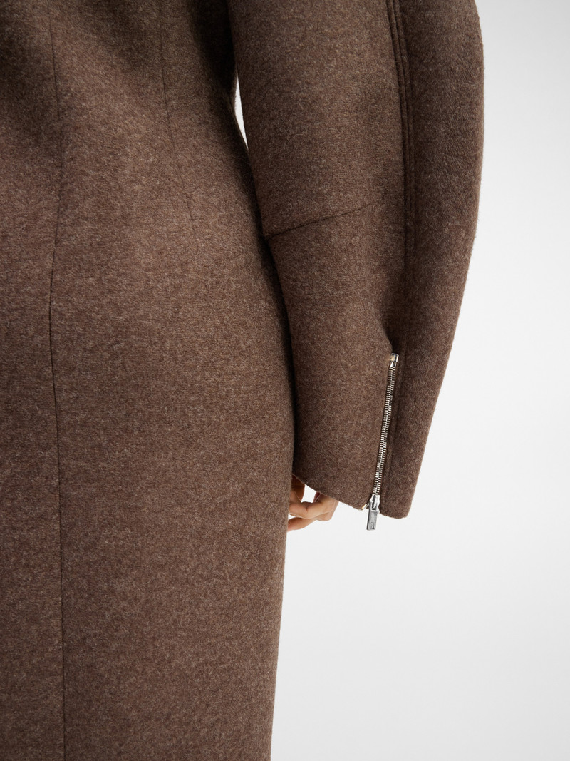 JACQUEMUS Le manteau Croissant outlook