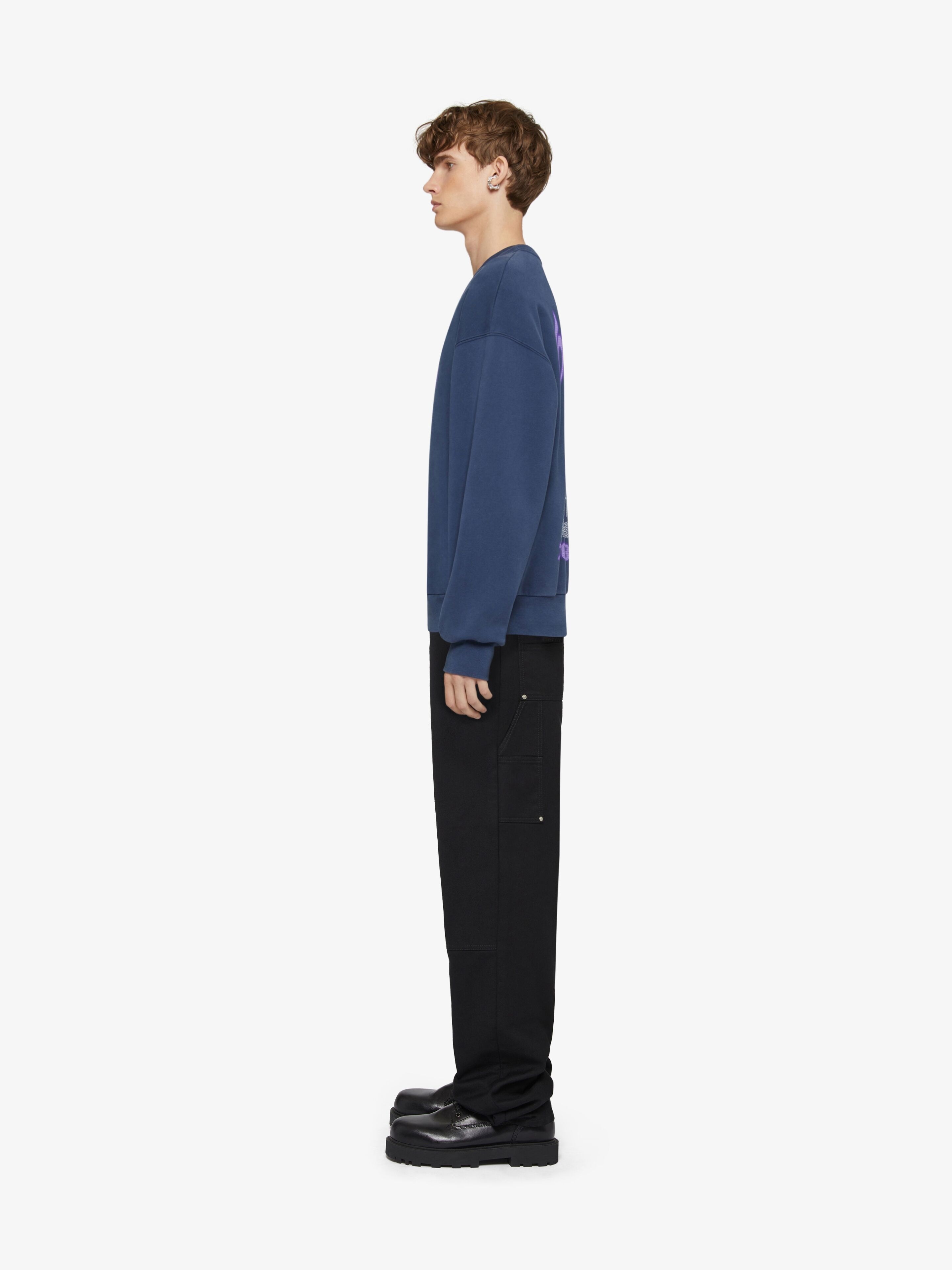 BOXY FIT SWEATSHIRT IN FLEECE WITH REFLECTIVE ARTWORK - 3
