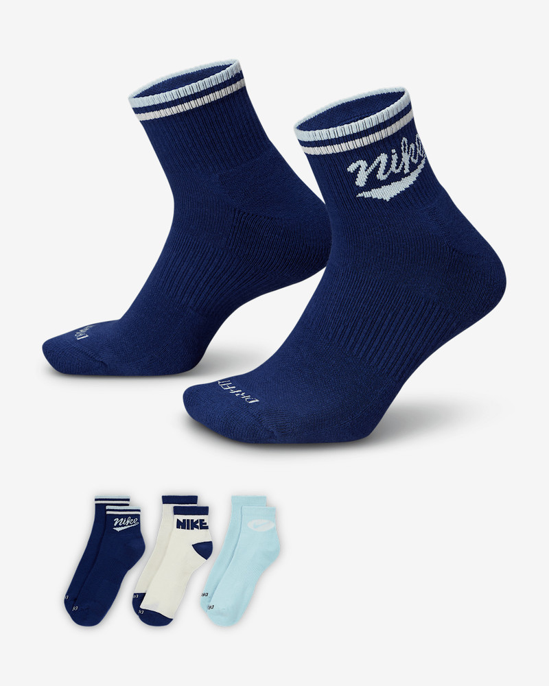 Nike Everyday Plus Ankle Socks (3 Pairs) 1