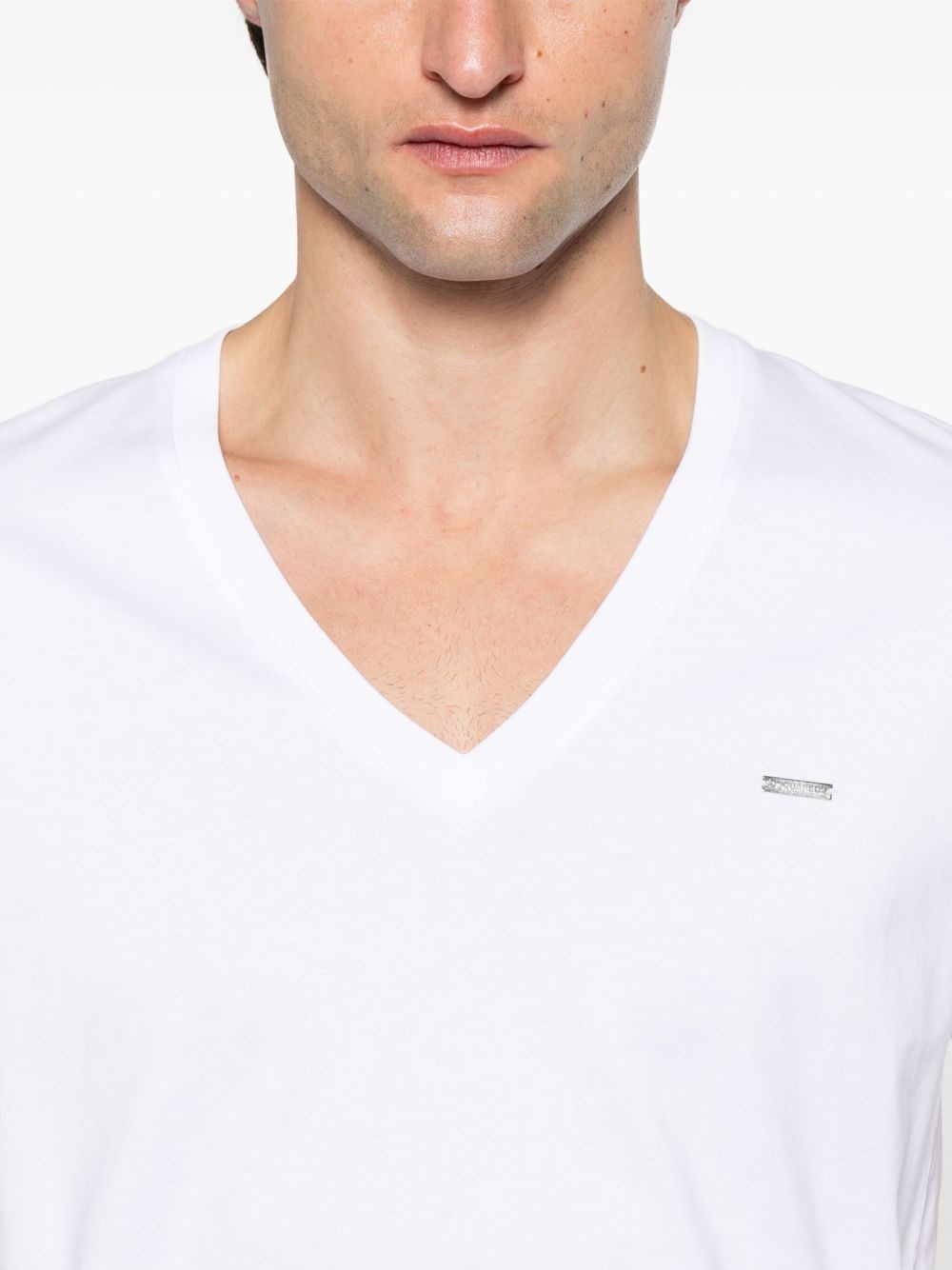 V-neck T-shirt - 4