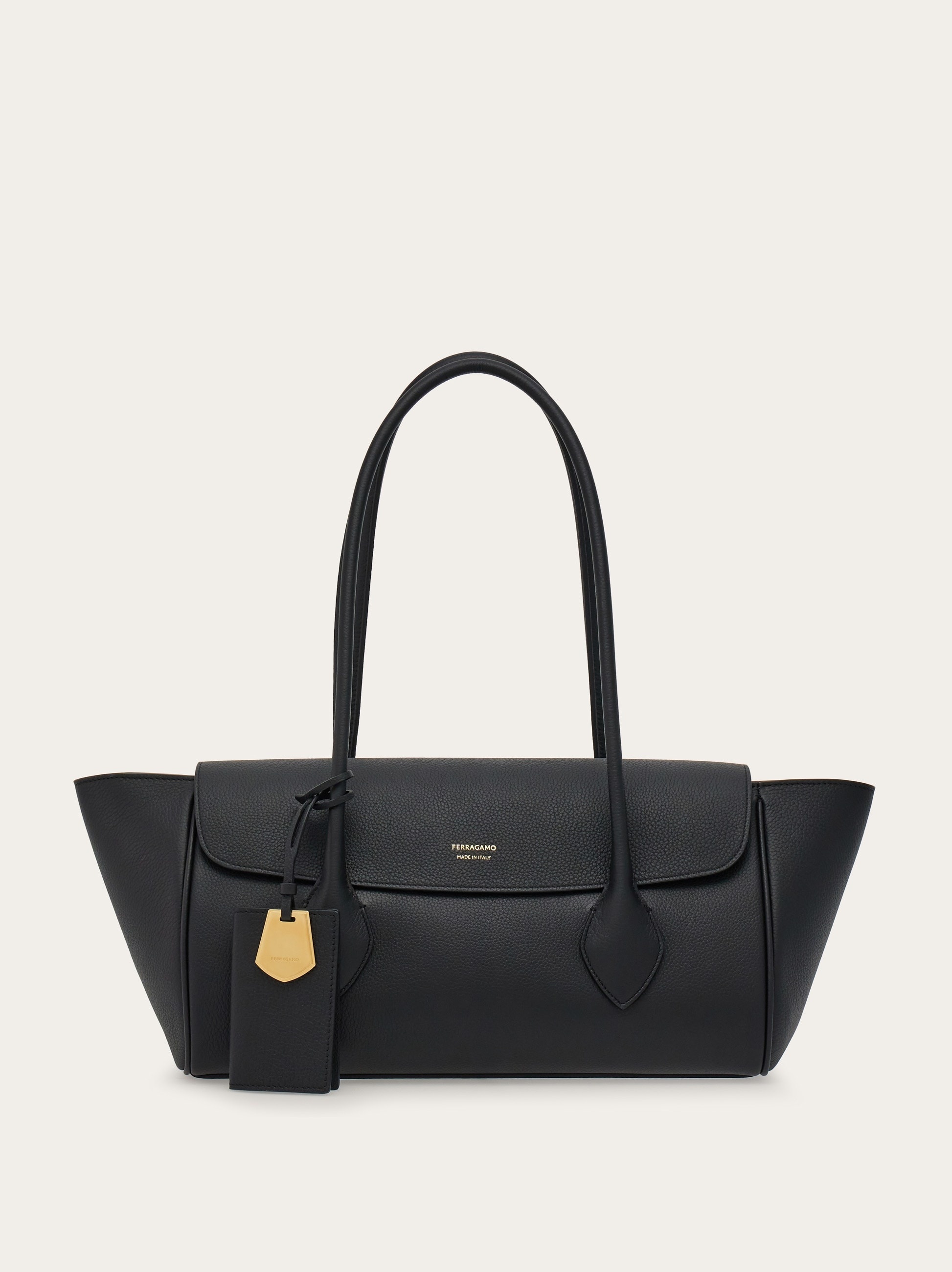 【関税込み】Ferragamo ブラック XL East-West トートバッグ East-West tote bag (L) - Women | Ferragamo