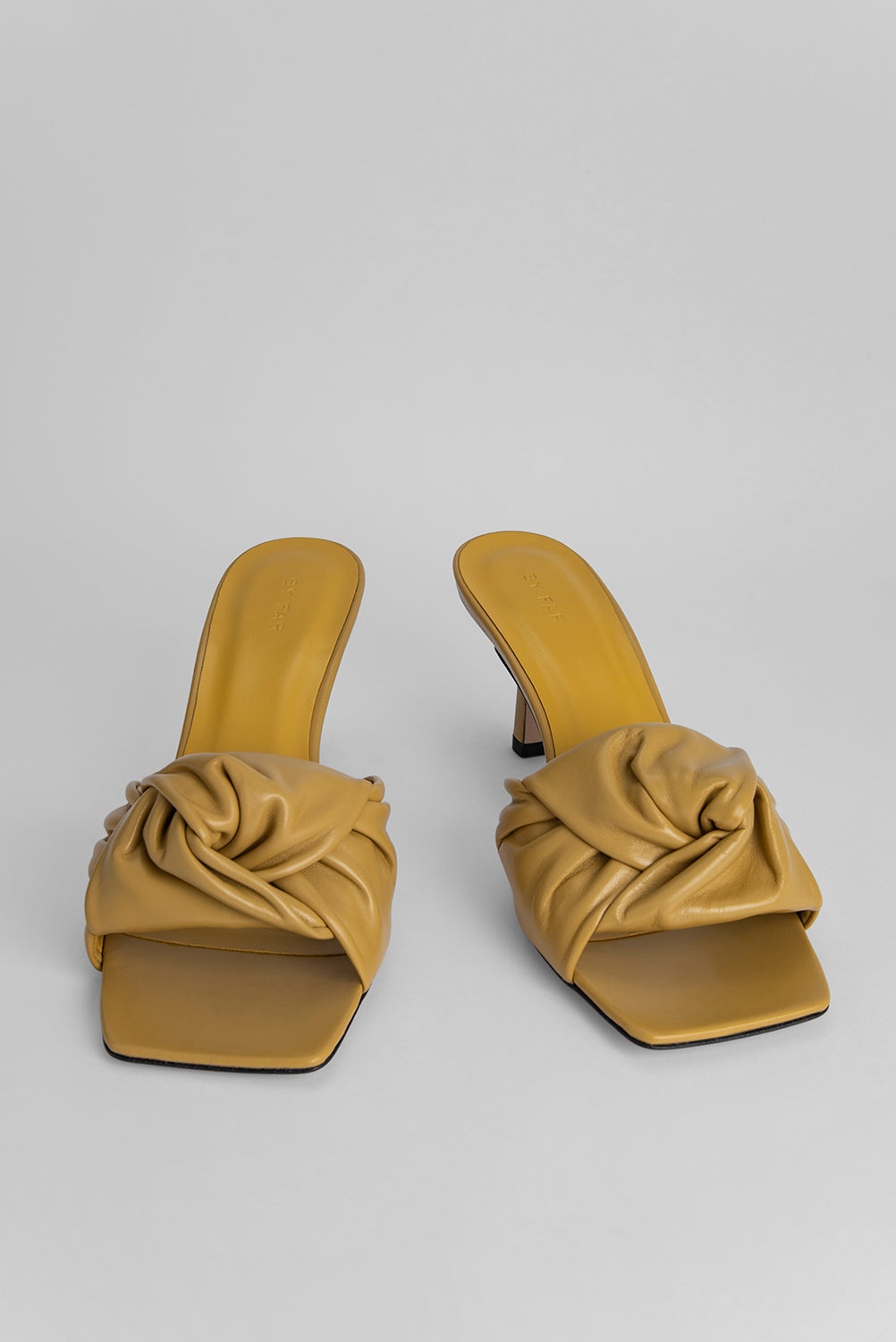 Lana Ochre Gloss Leather - 8