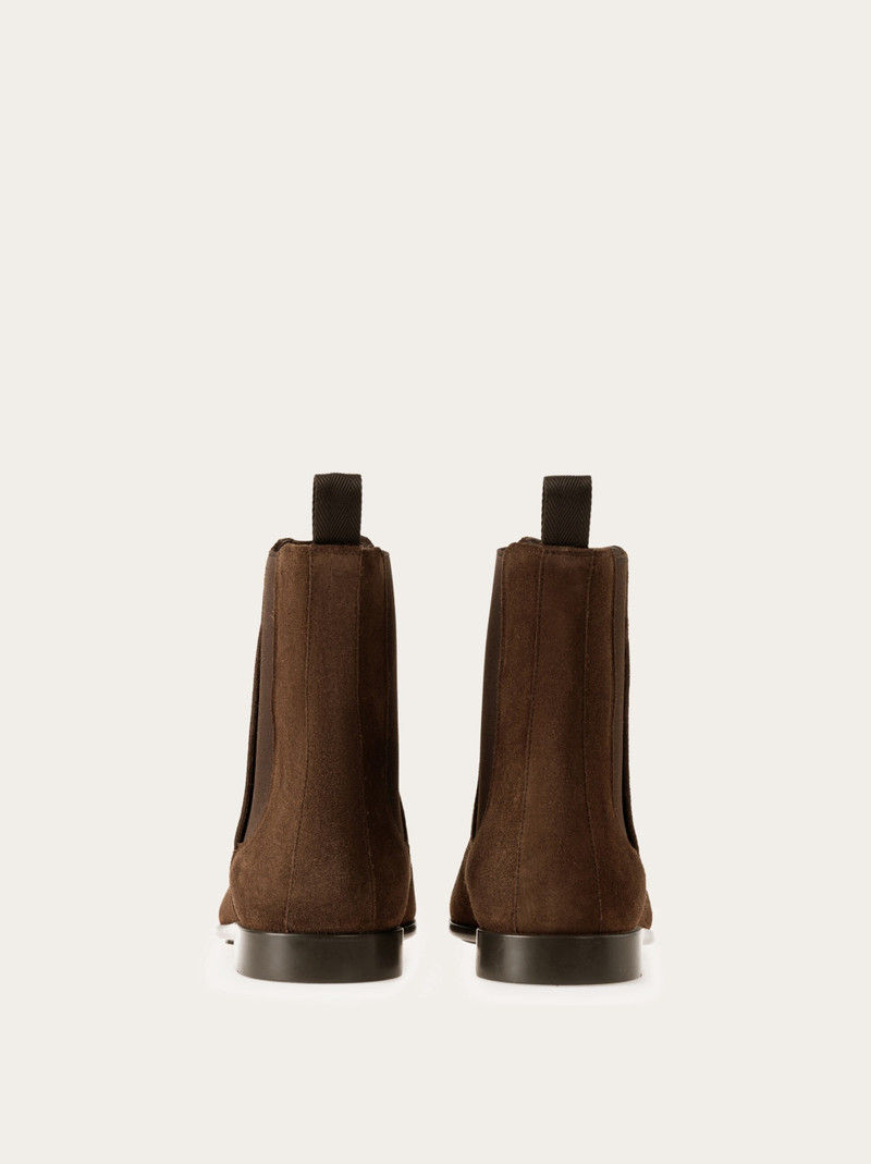 Chelsea boot 4