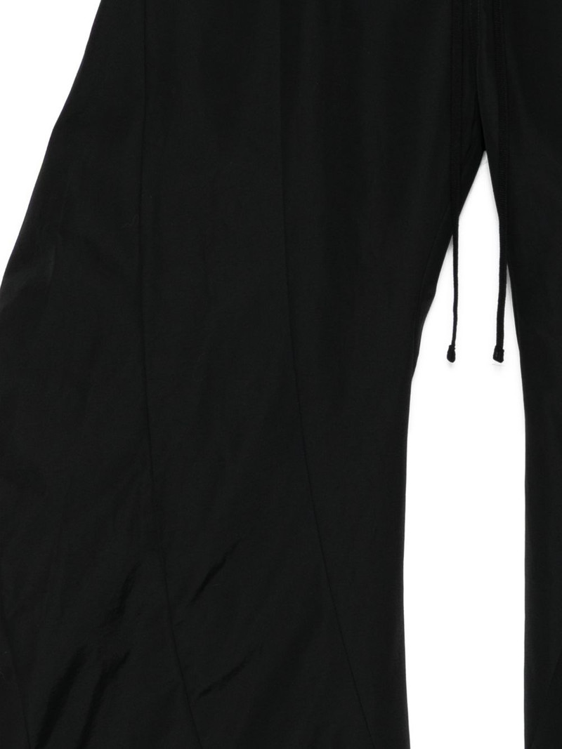 bending wide-leg trousers 3
