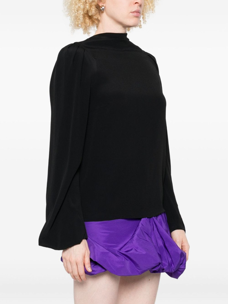 puff-sleeve top 3