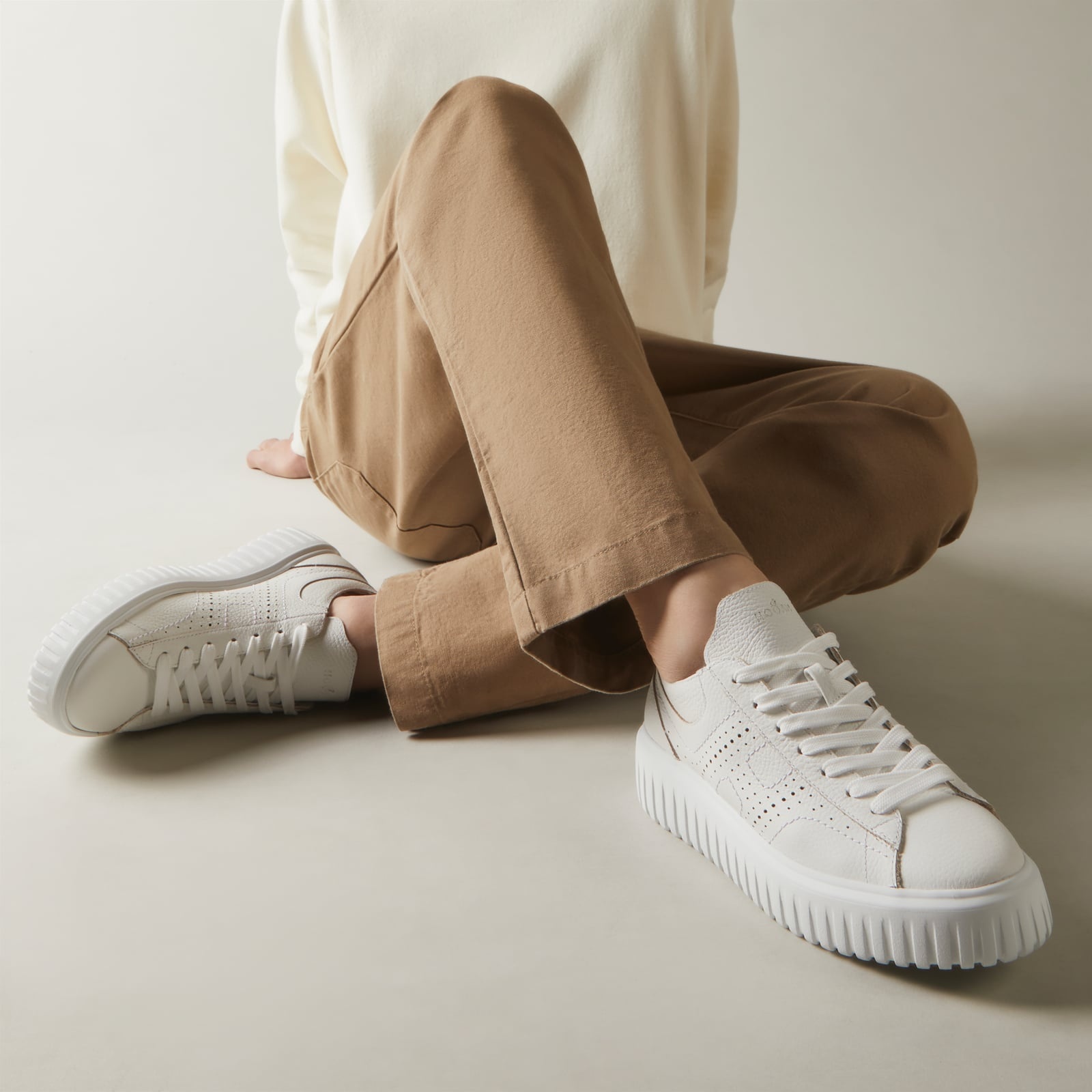スニーカー HOGAN WHITE AND BROWN LEATHER H STRIPES SNEAKERS Sneakers Hogan H-Stripes WHITE, BROWN for Man