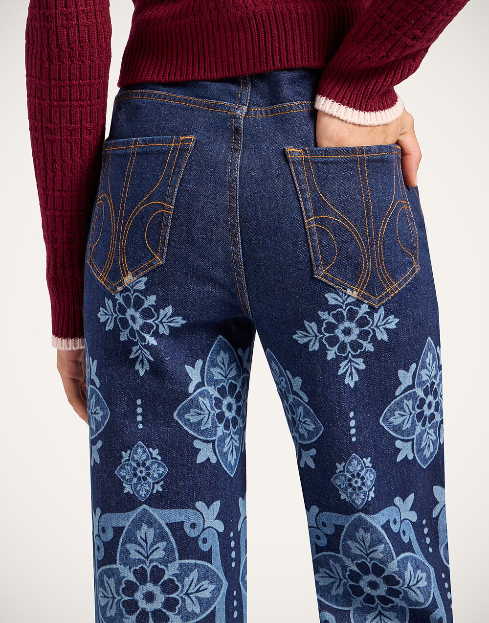 Flare Jeans - 6