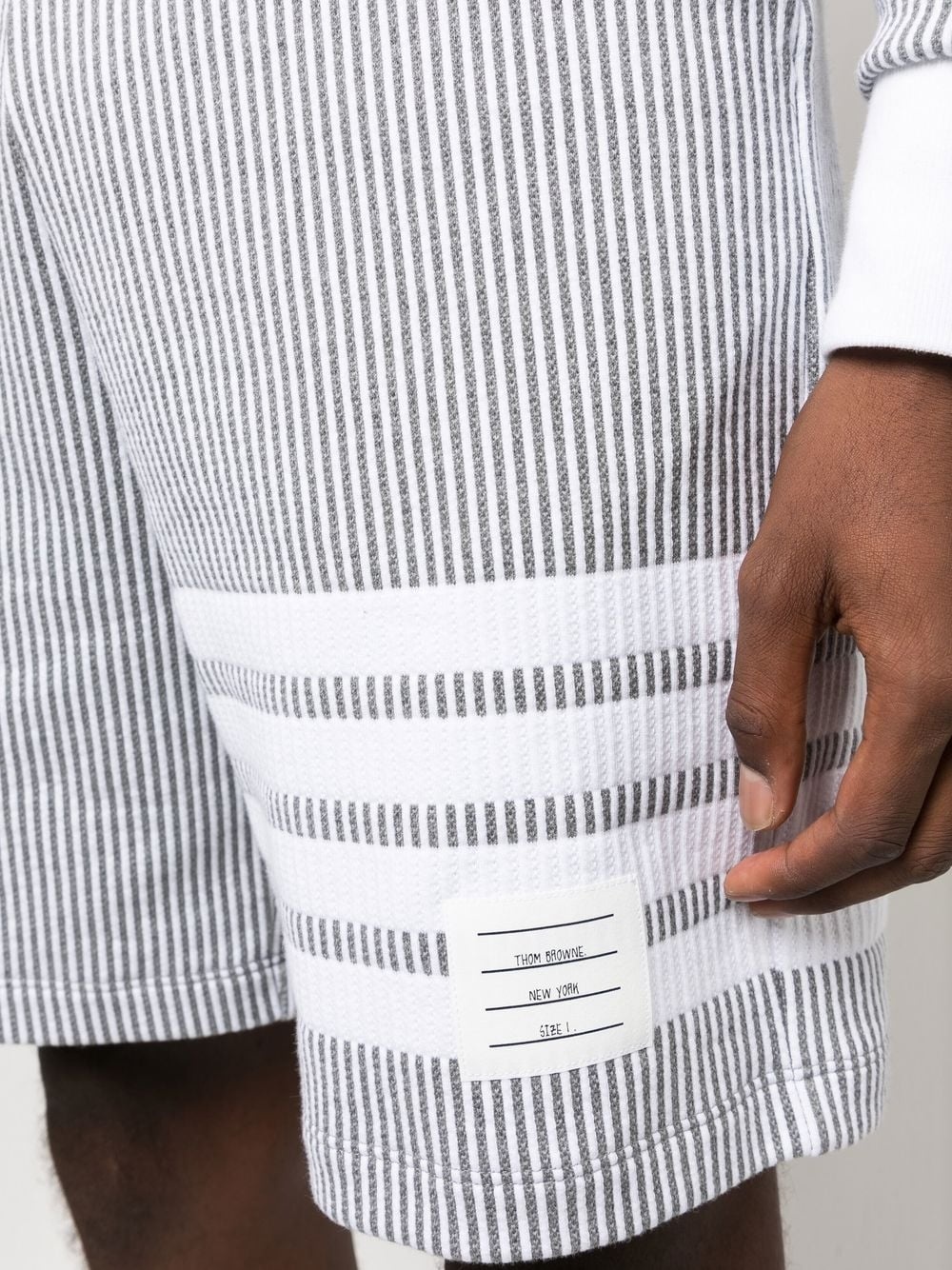 4-Bar stripe seersucker shorts - 5