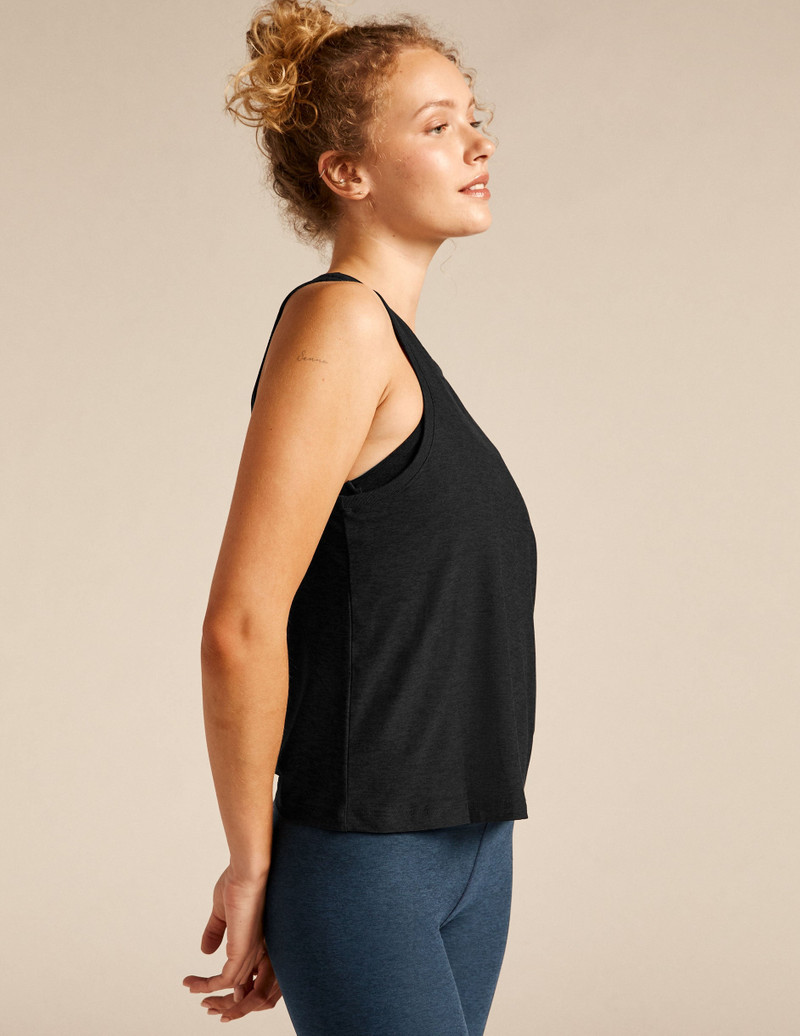 BEYOND YOGA Featherweight Rebalance Tank outlook