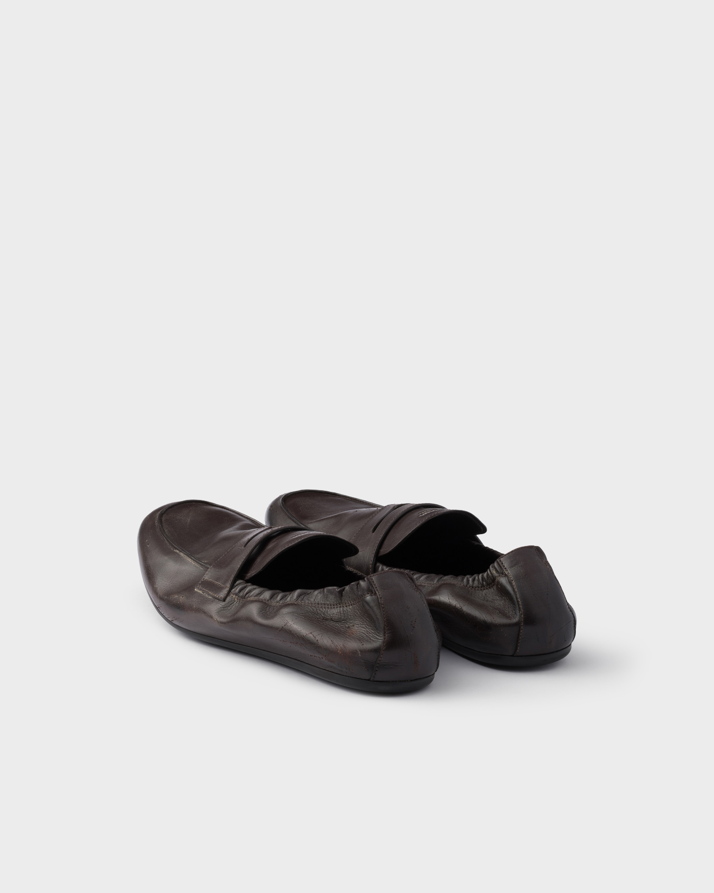 Shuffle antiqued leather loafers - 5