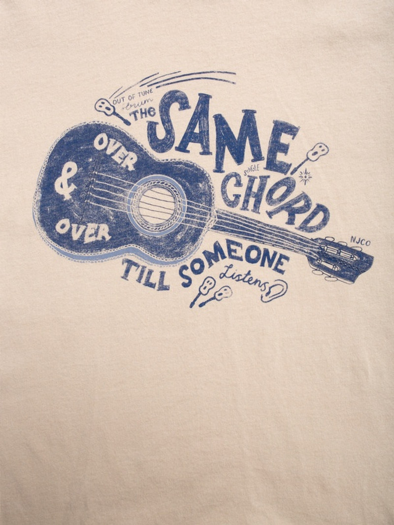 Lova Gitarr T-Shirt Dusty White 6