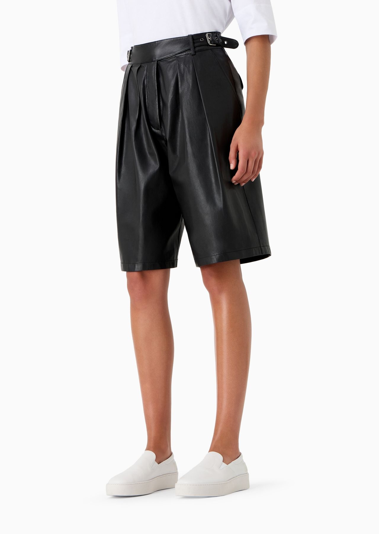 Oversized Bermuda shorts in pleated nappa calfskin - 2