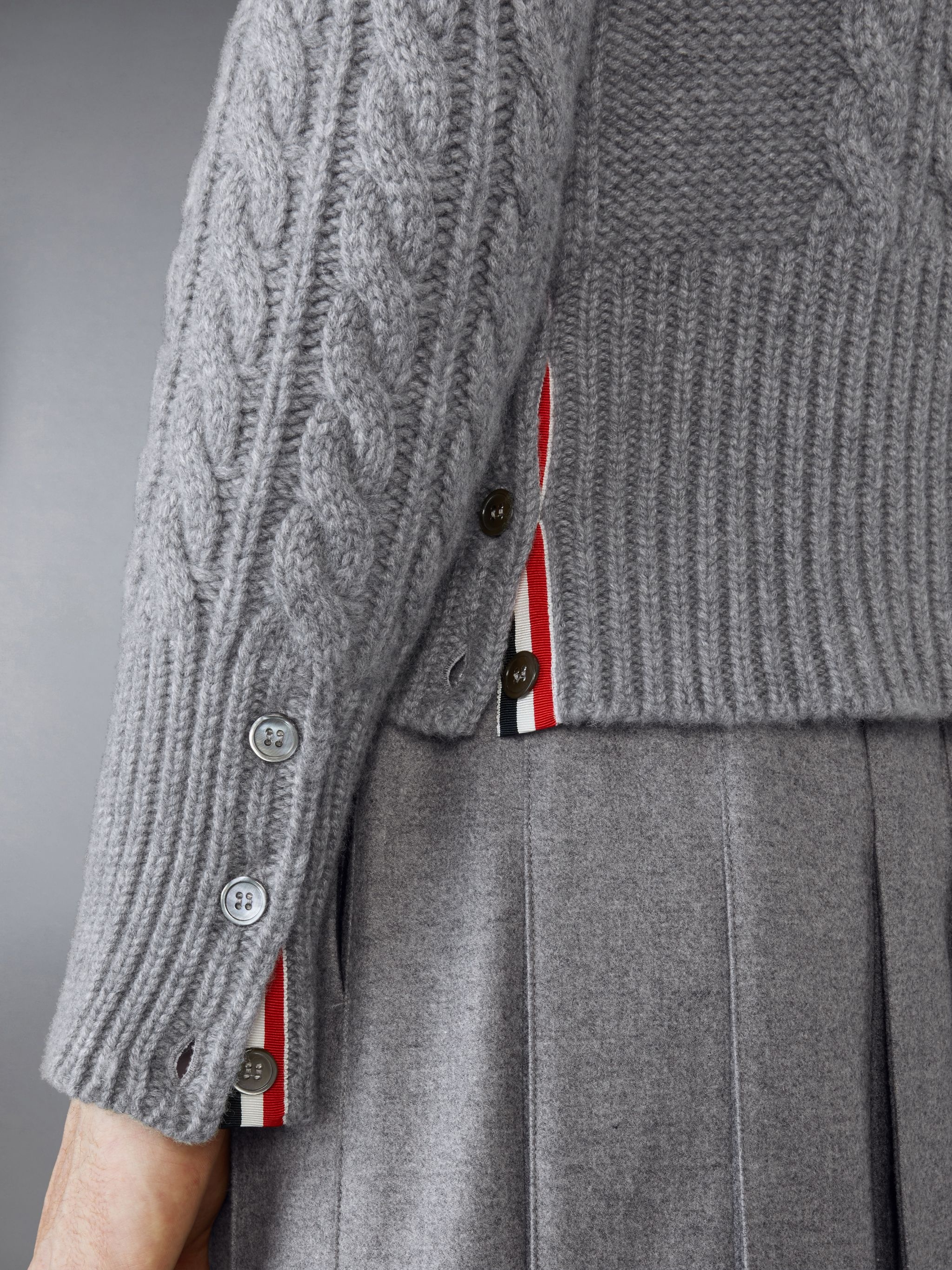 Classic Cashmere Cable Turtle Neck - 4