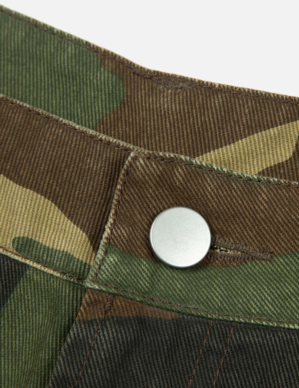 SEAGULL APPLIQUÉ EMBROIDERY BAGGY FIT CAMO PARACHUTE PANTS - 10