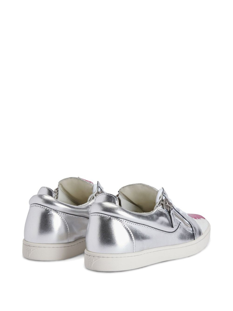 Nicki sneakers 3