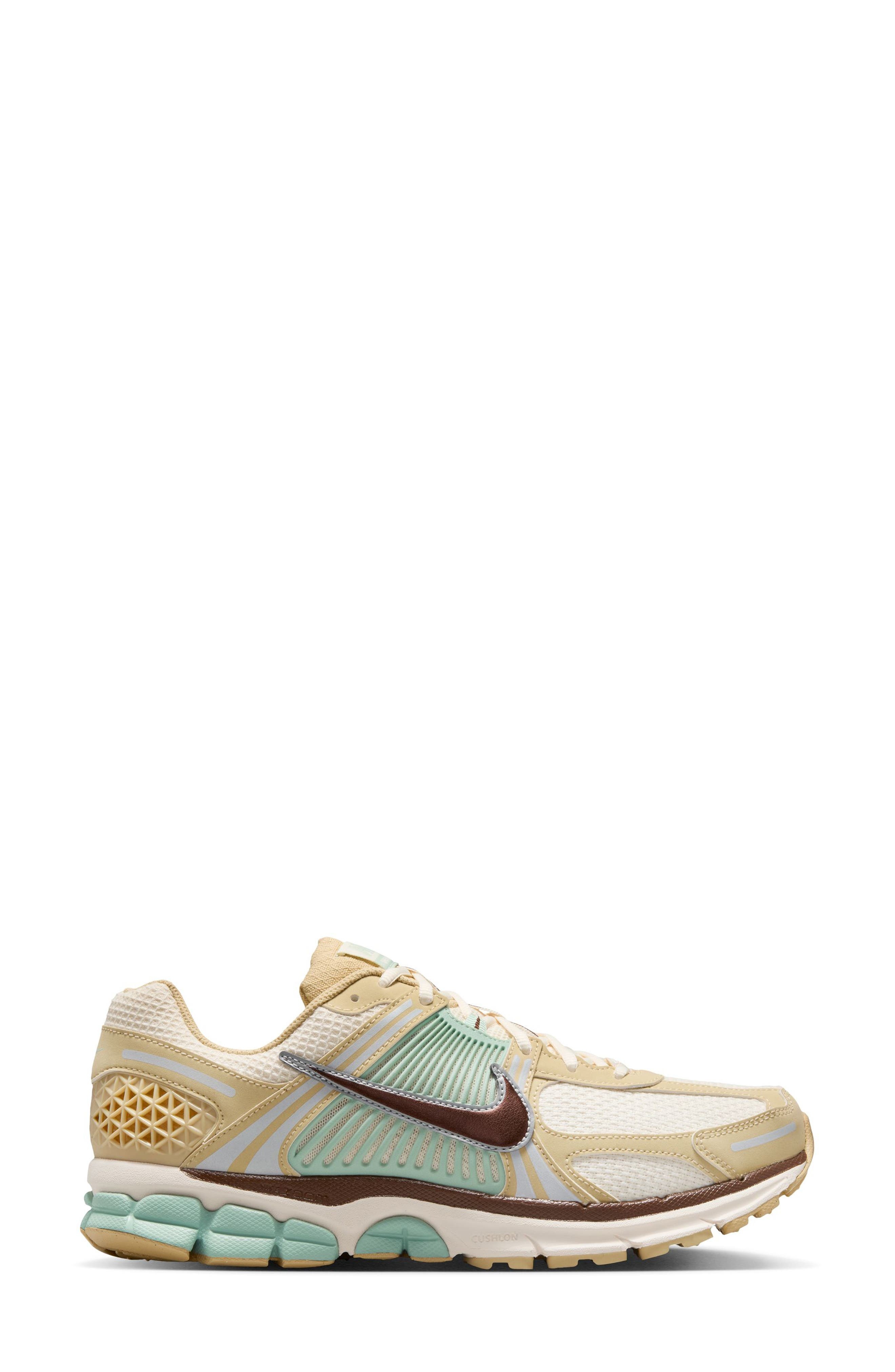 Nike Zoom Vomero 5 SE SP Sneaker in Team Gold/Ivory/Seafoam at Nordstrom - 6