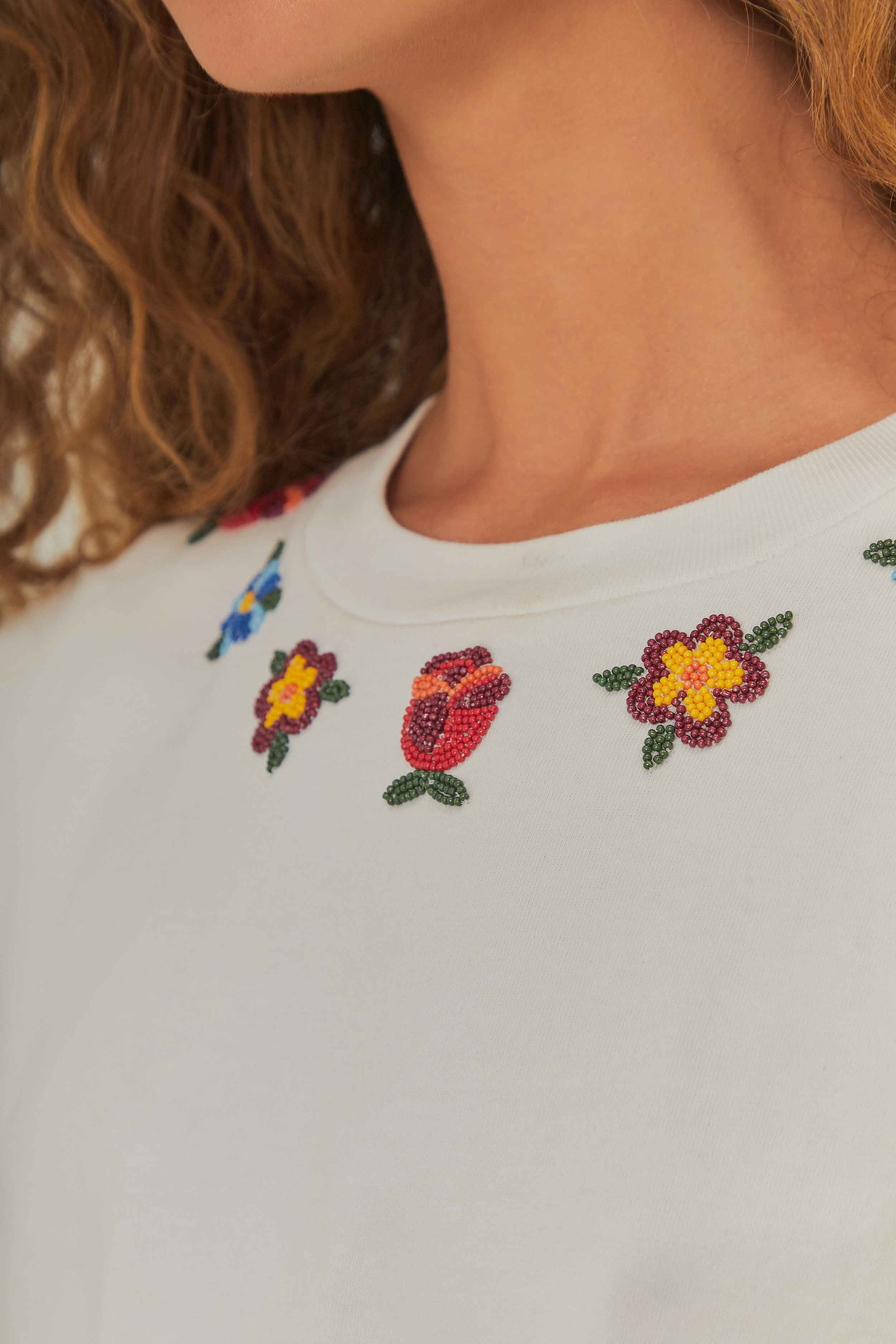White Beaded Flowers T-Shirt - 5