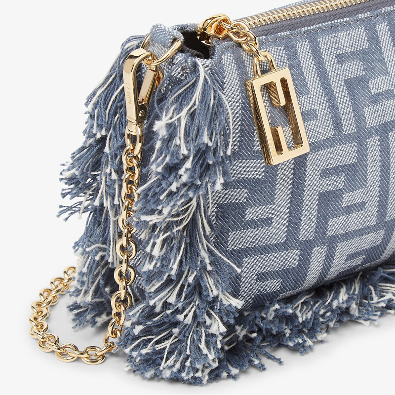 FENDI Baguette Pouch outlook