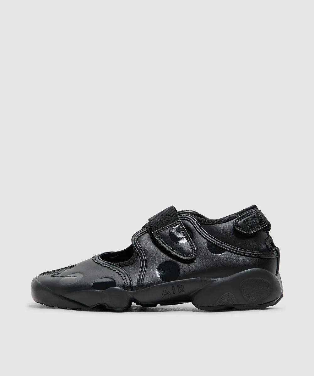 Air rift sneaker - 1