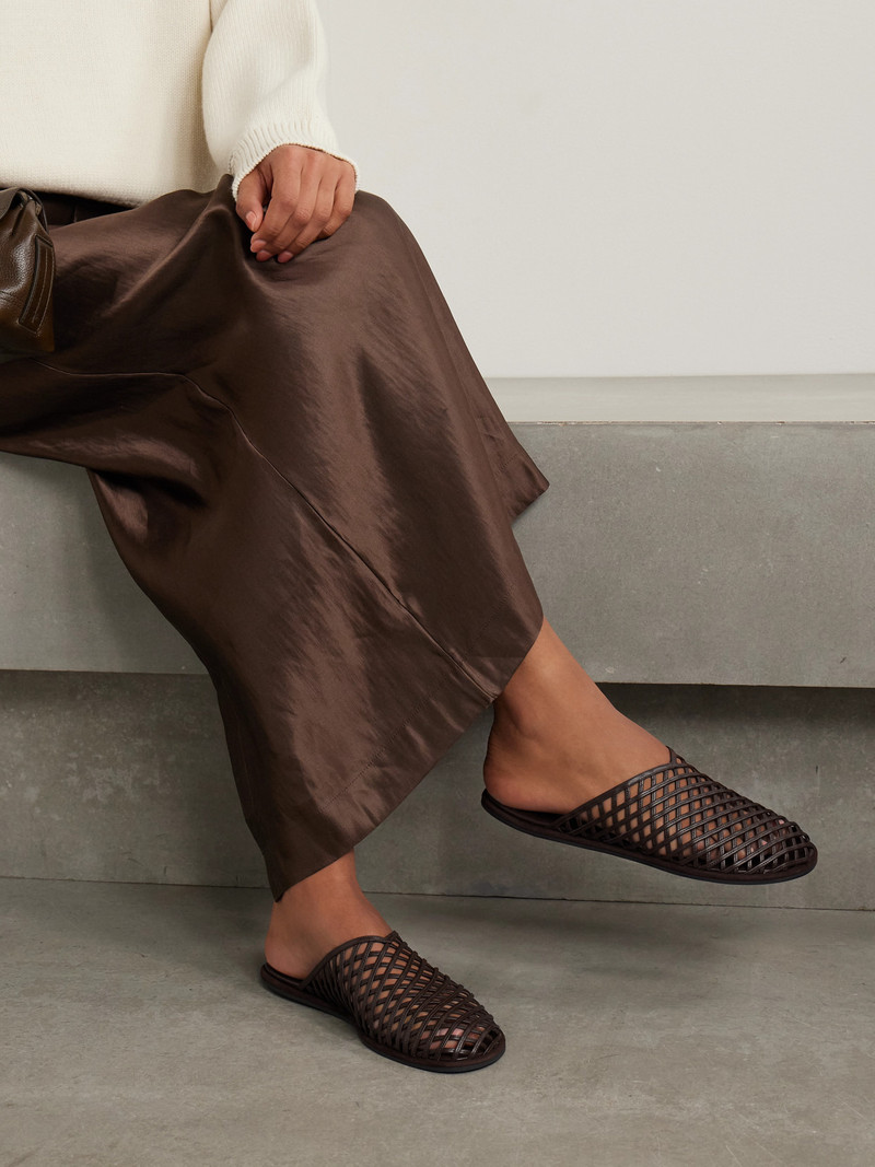 NEOUS Atik Leather Slippers outlook