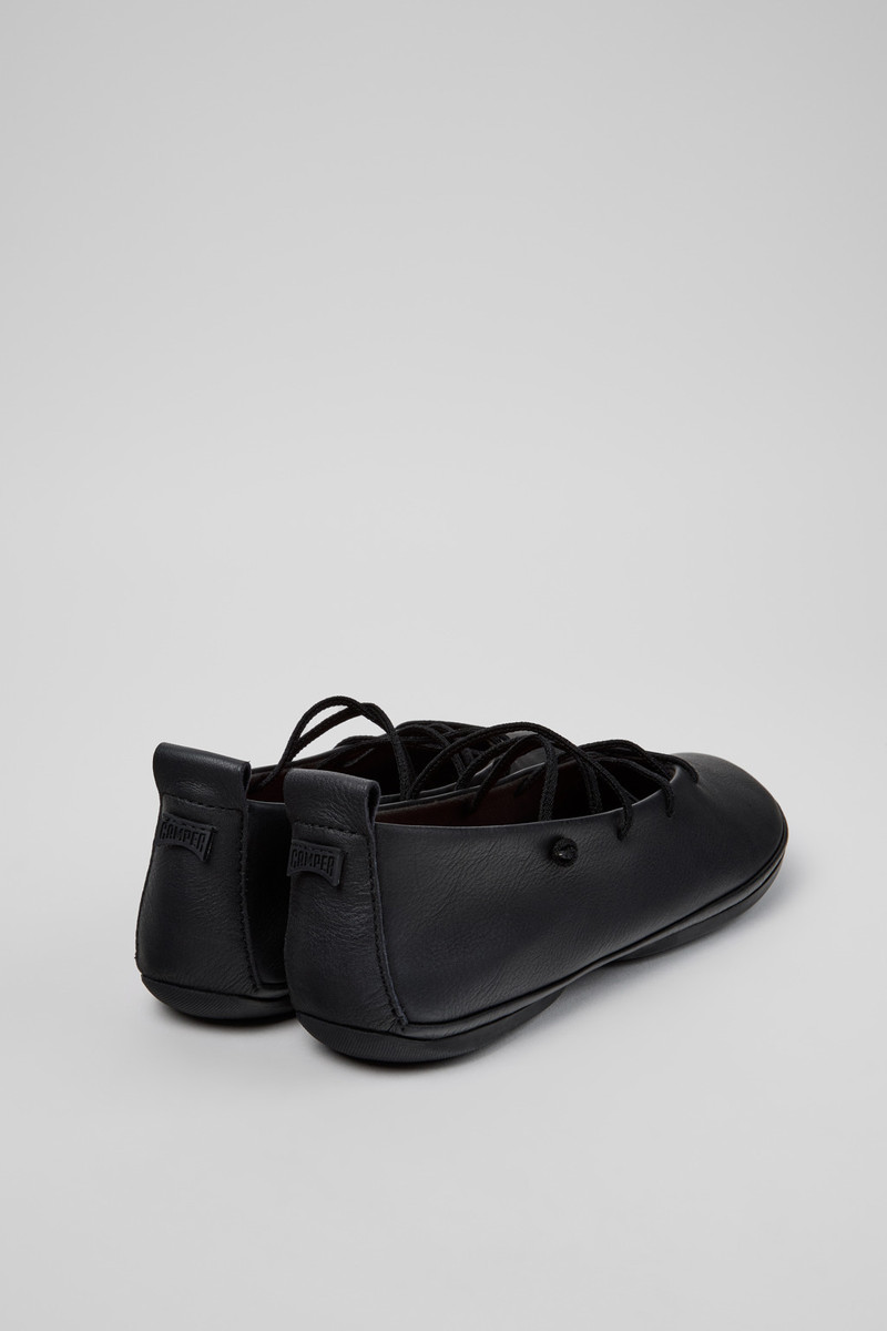 CAMPERLAB Black Leather Ballerinas for Women. outlook