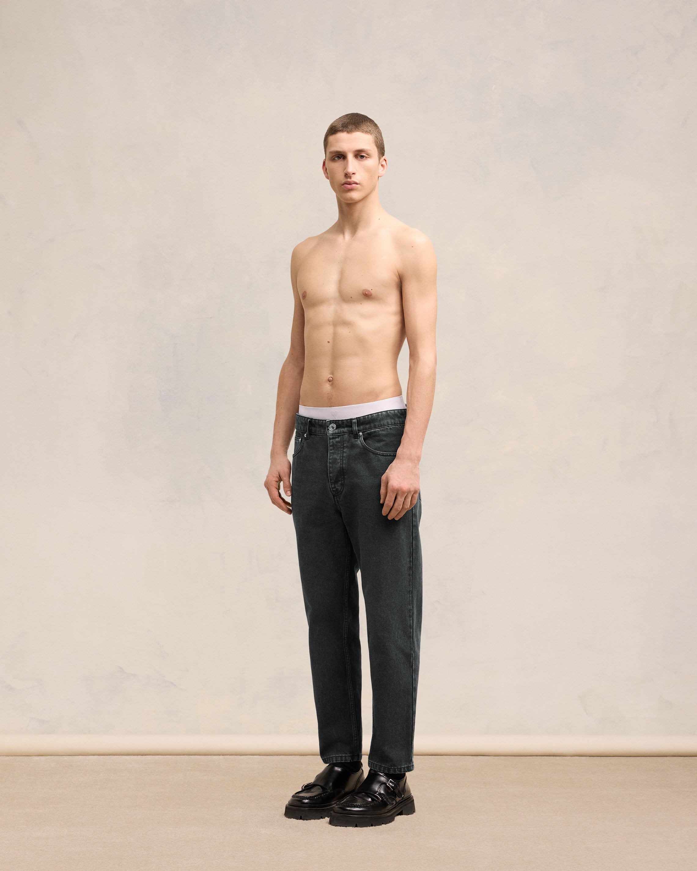 TAPERED FIT JEANS - 6