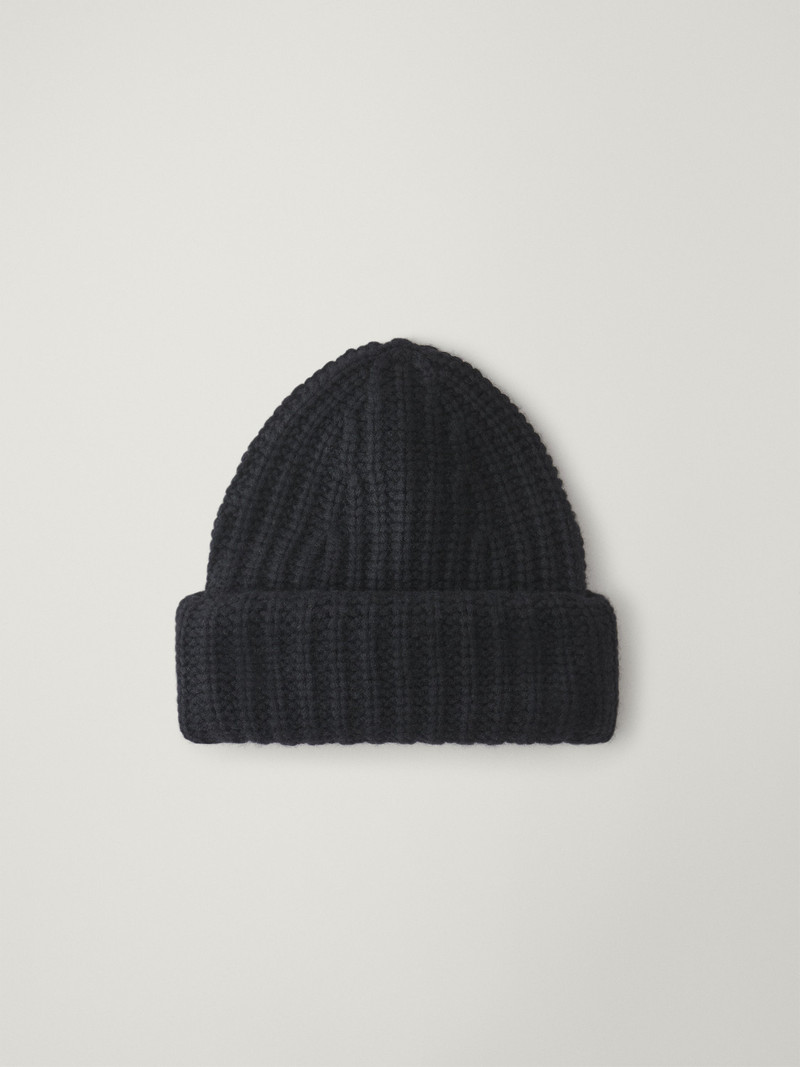 The Beatris Beanie 1
