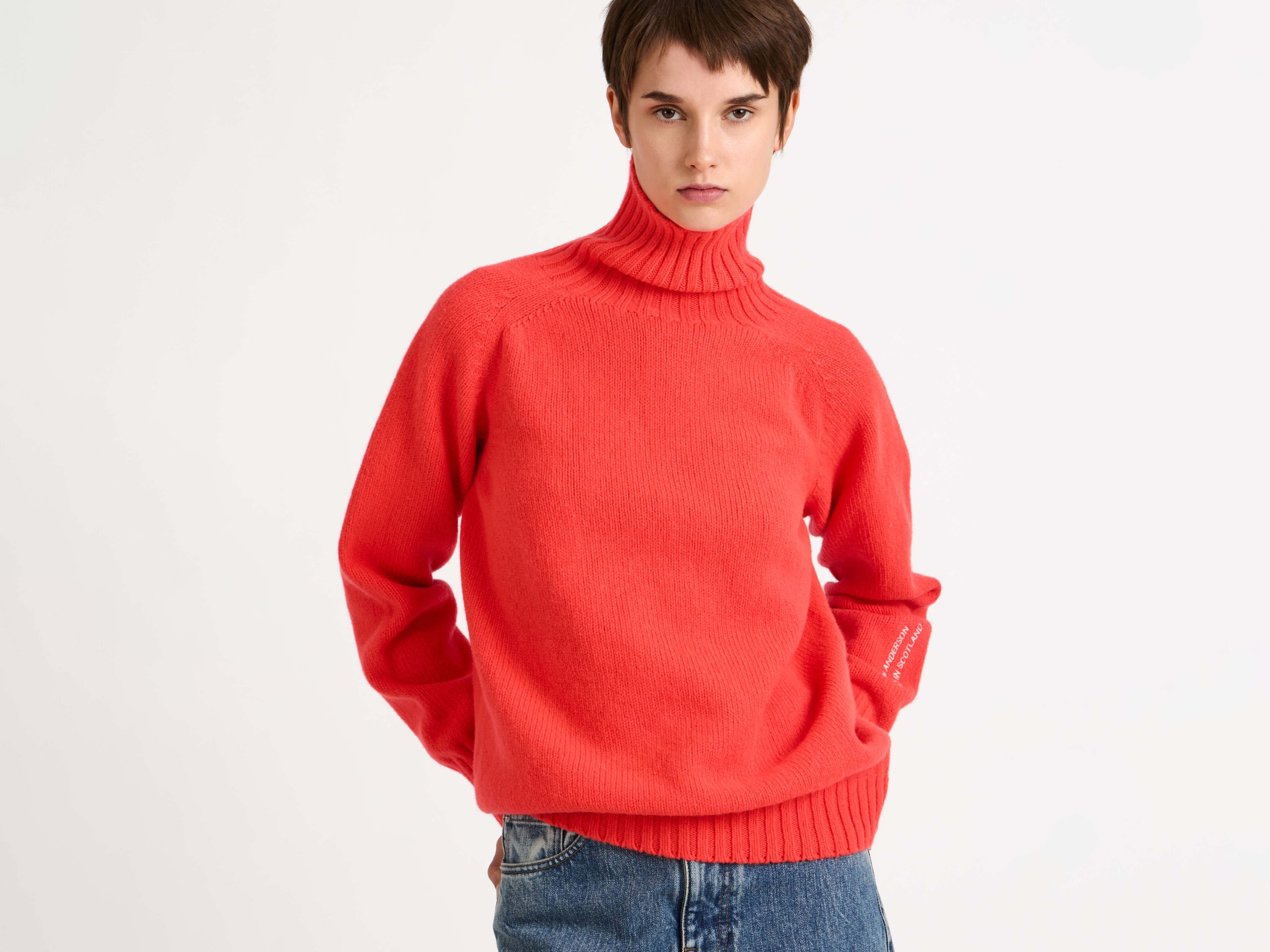 TURTLENECK JUMPER IN NEON ORANGE - 4