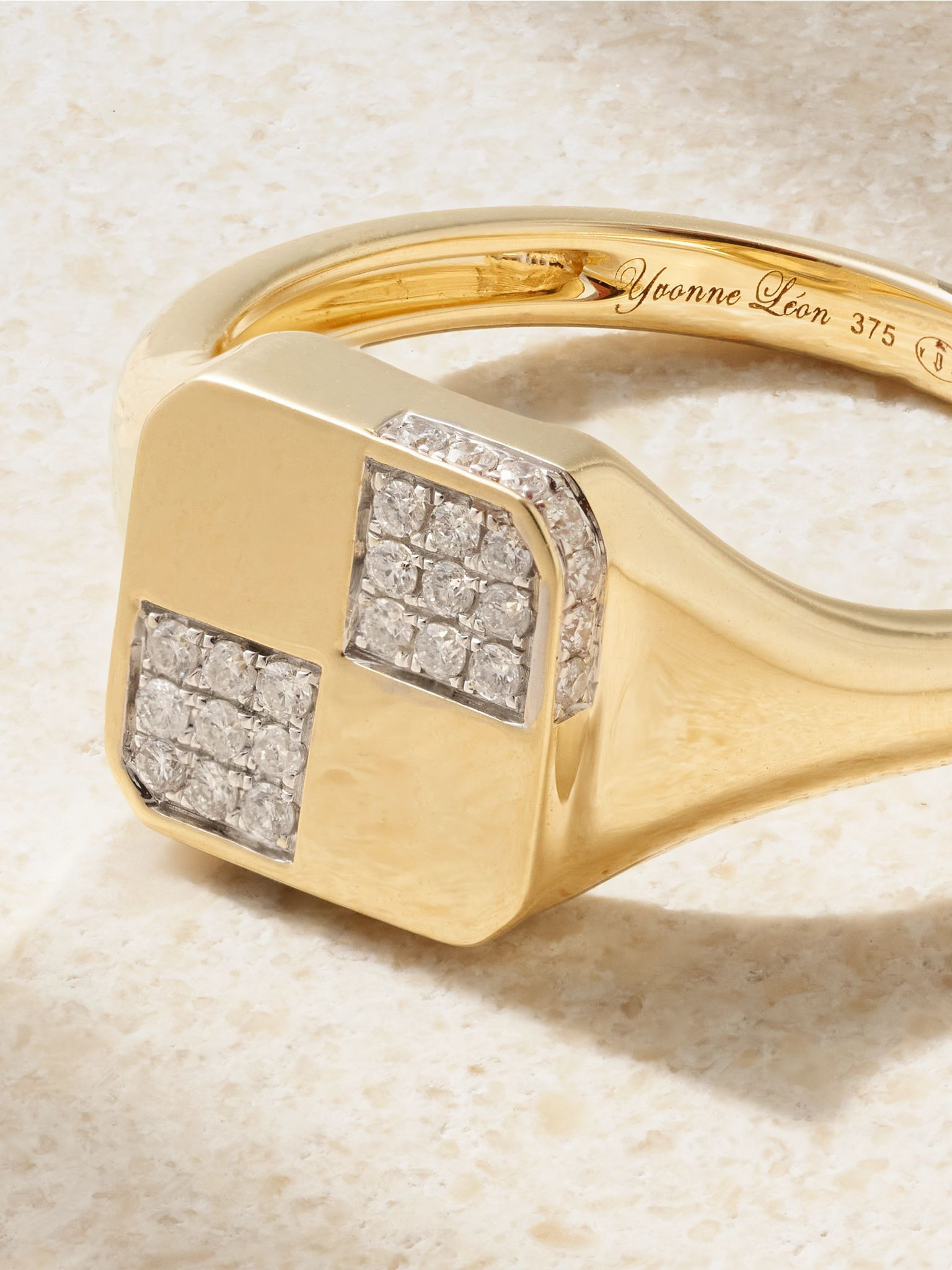 9-karat gold diamond signet ring Gold - 4