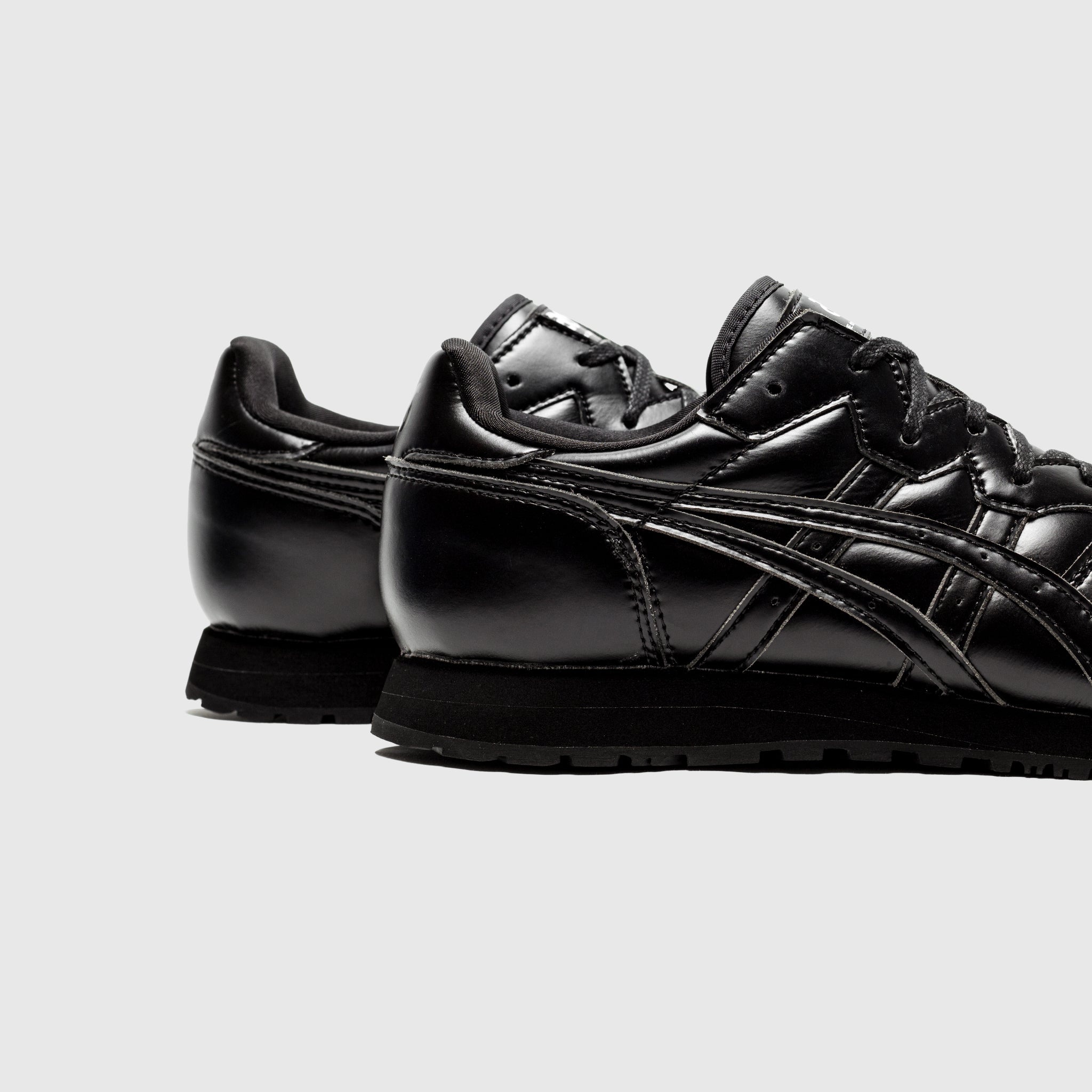 ASICS OC RUNNER (BLACK) - 5