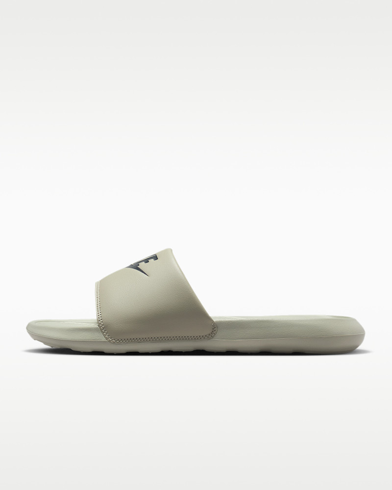 Nike Nike Victori One Men's Slides outlook