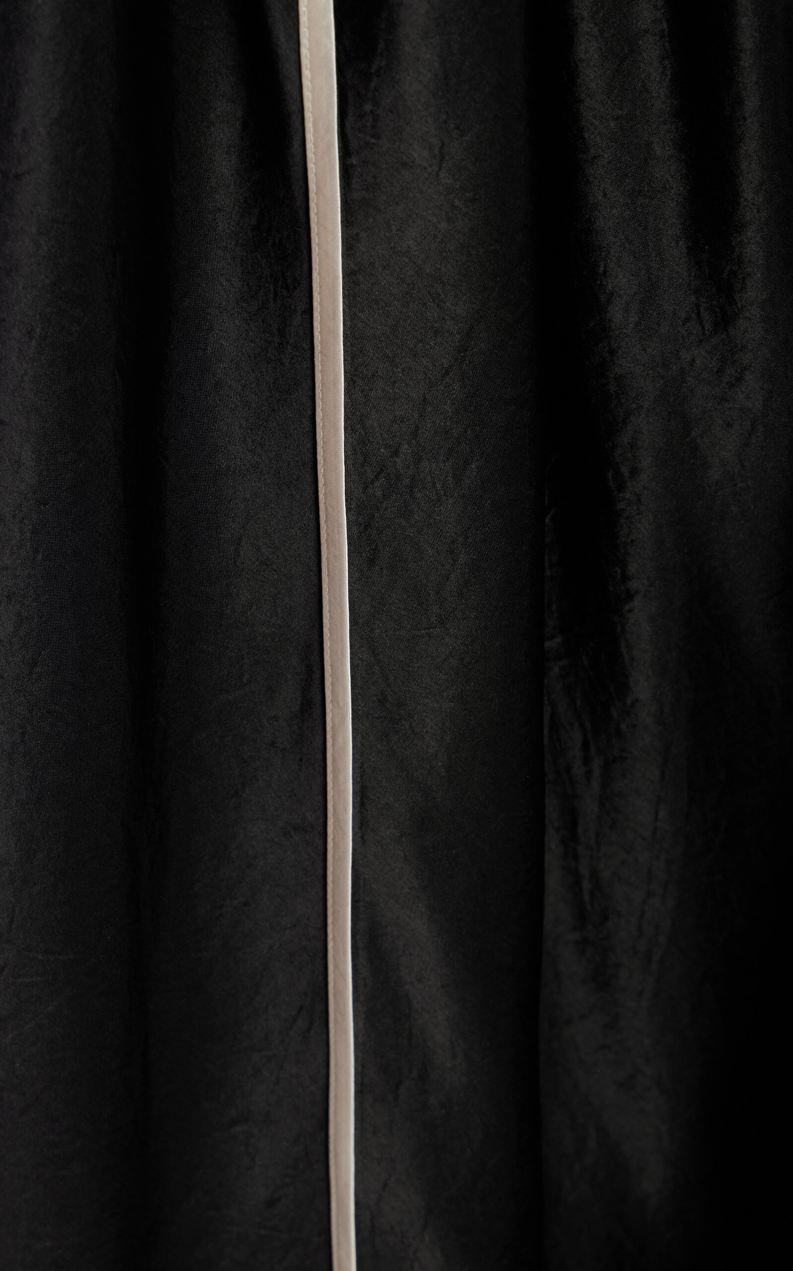 Contrast-Trimmed Crepe Maxi Dress black/white - 5