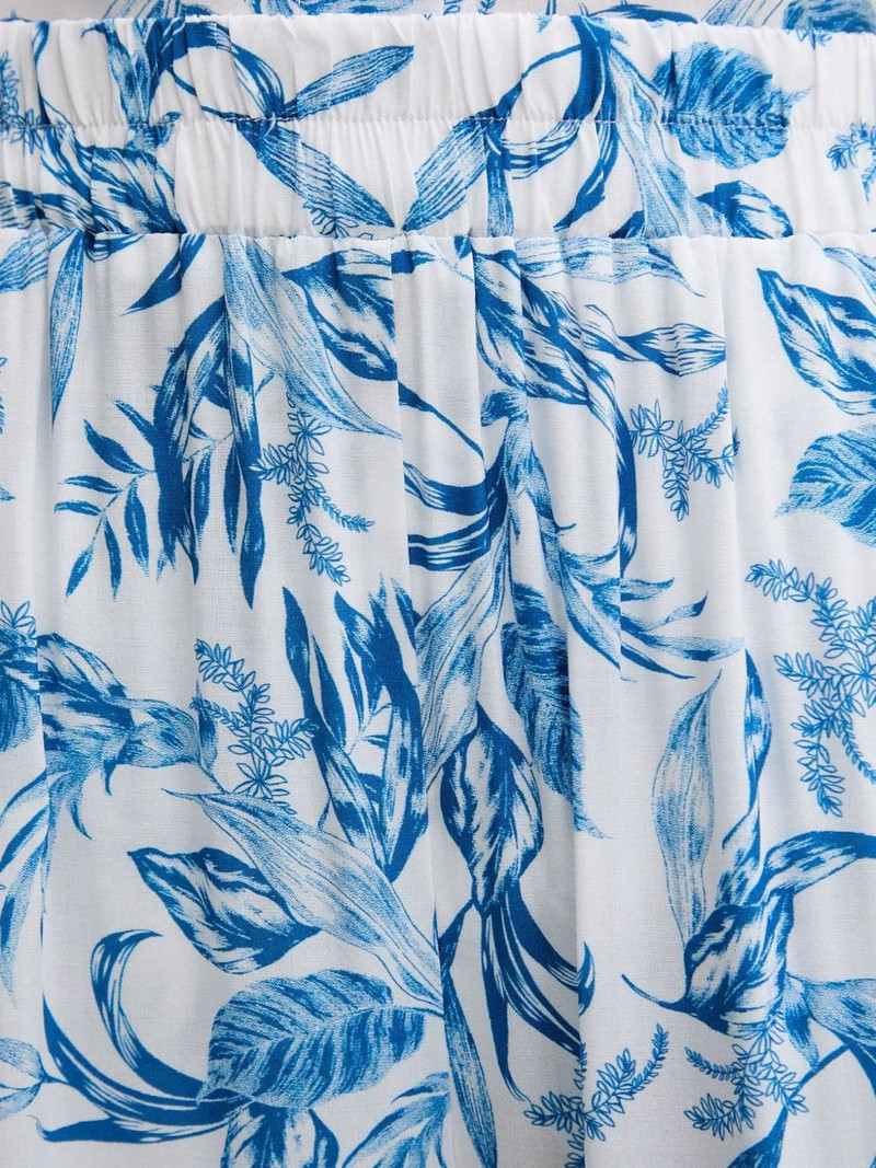 leaf-print trousers 4