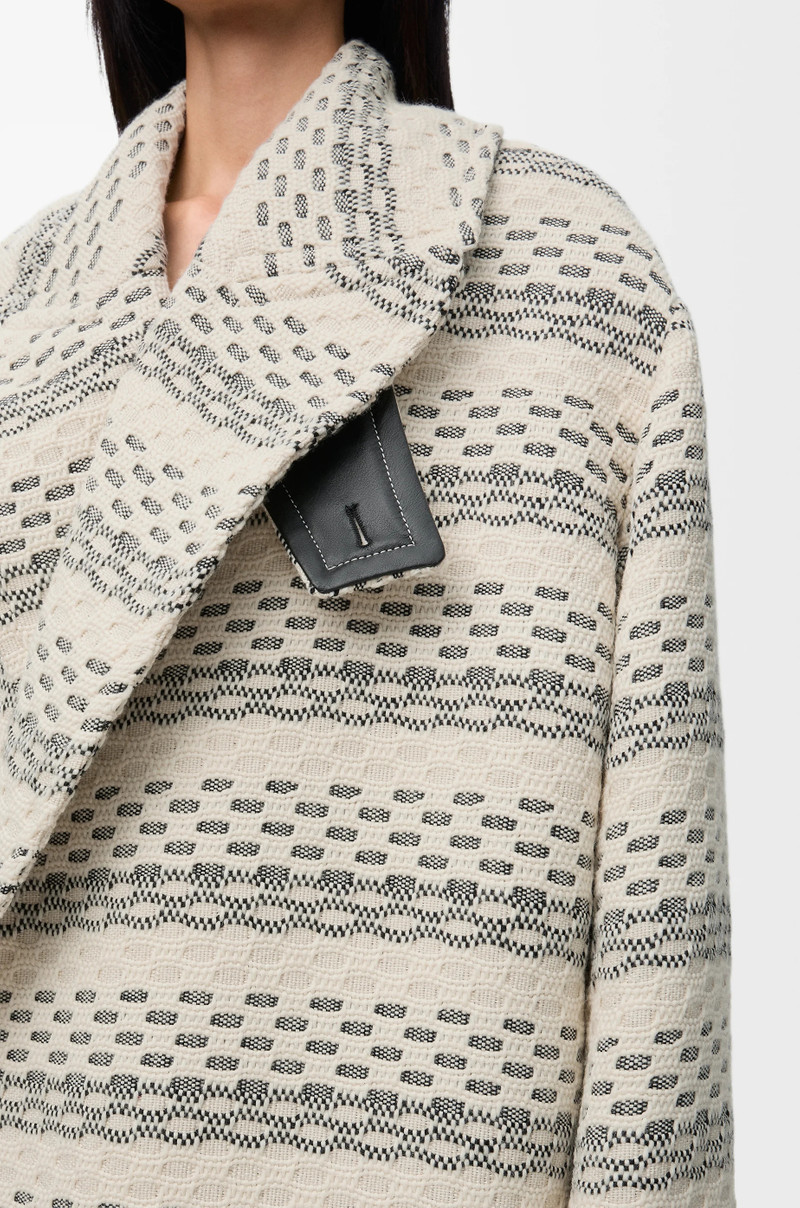 Coat in wool blend jacquard 4