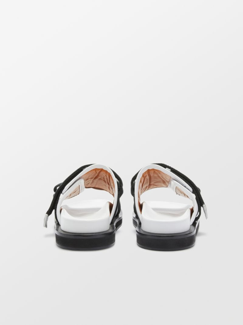 PADDED SANDAL 4