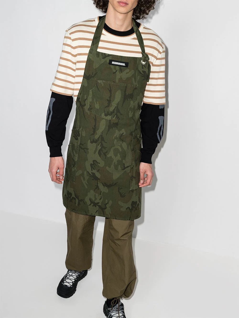 camouflage-print apron - 2