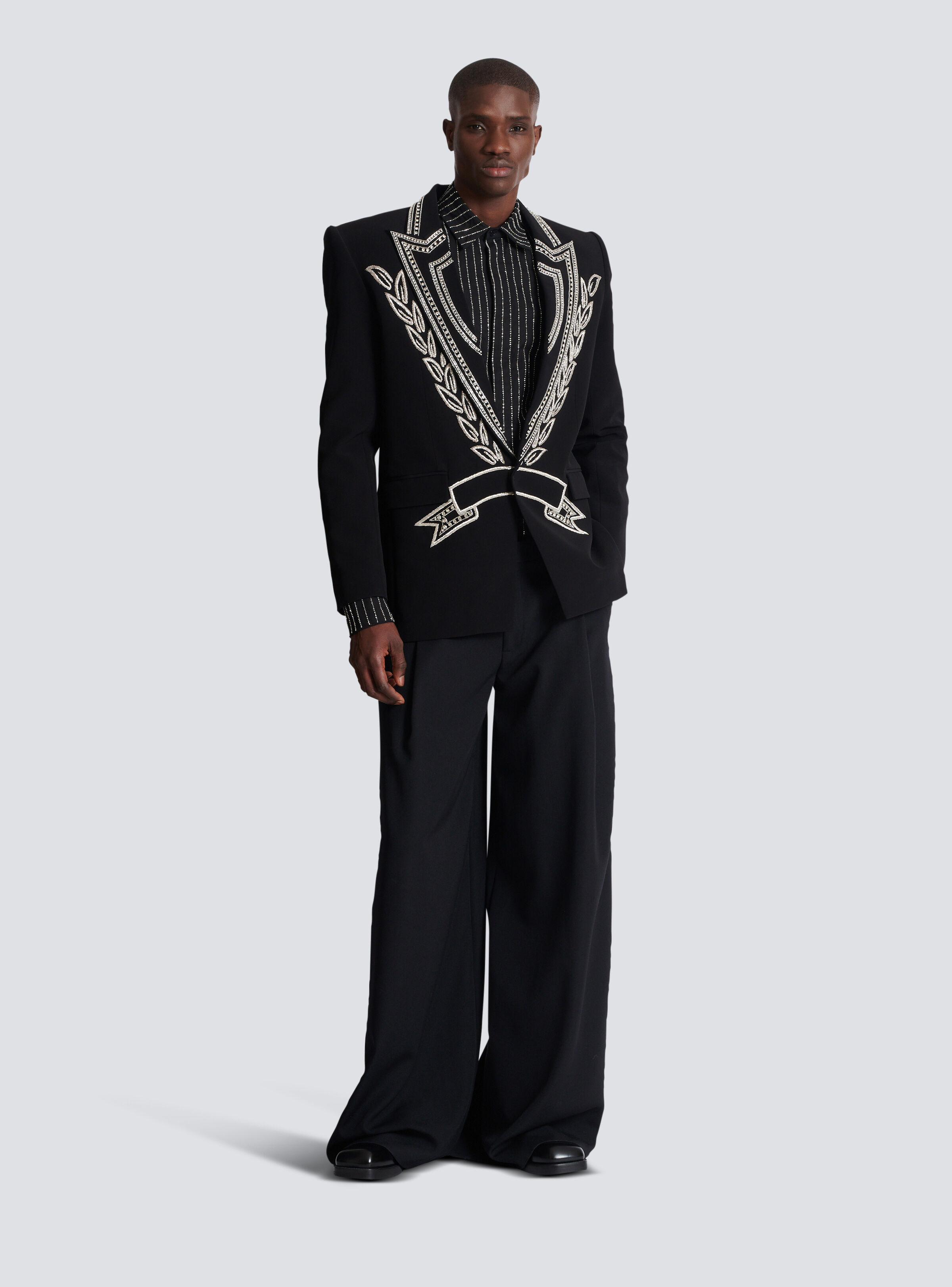 Crepe 1-button jacket with crystals - 2