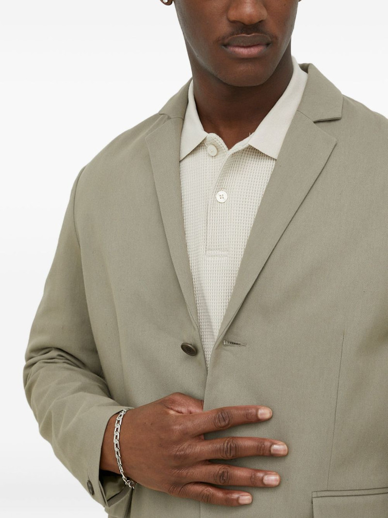 buttoned notched-lapels blazer 4