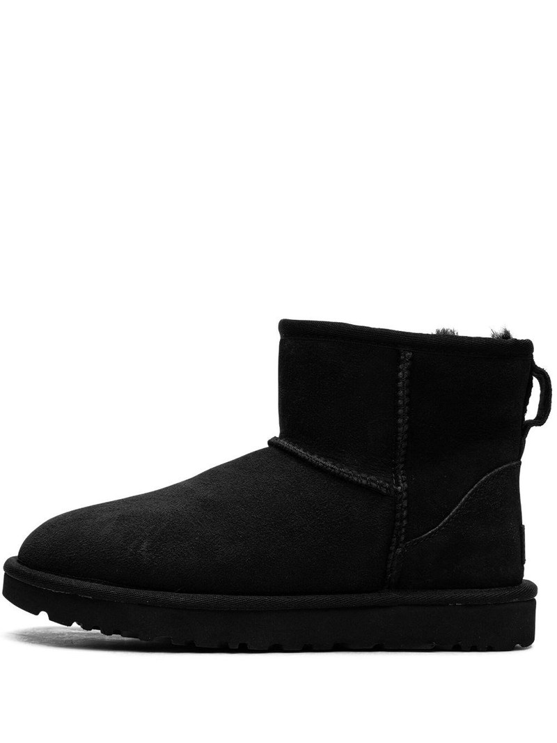 UGG Classic Mini II boots outlook