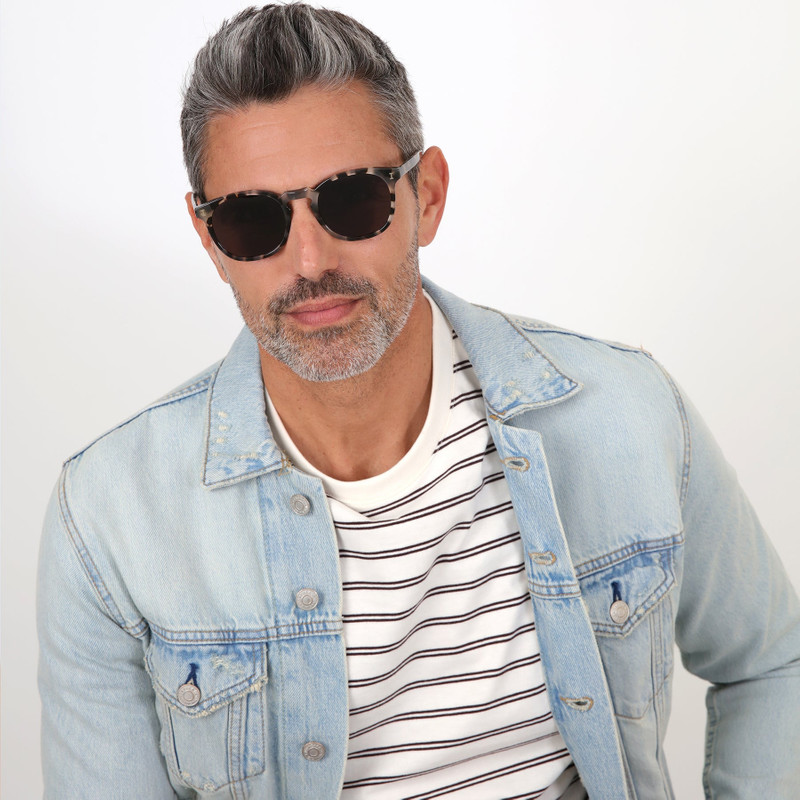 illesteva Eldridge Sunglasses outlook