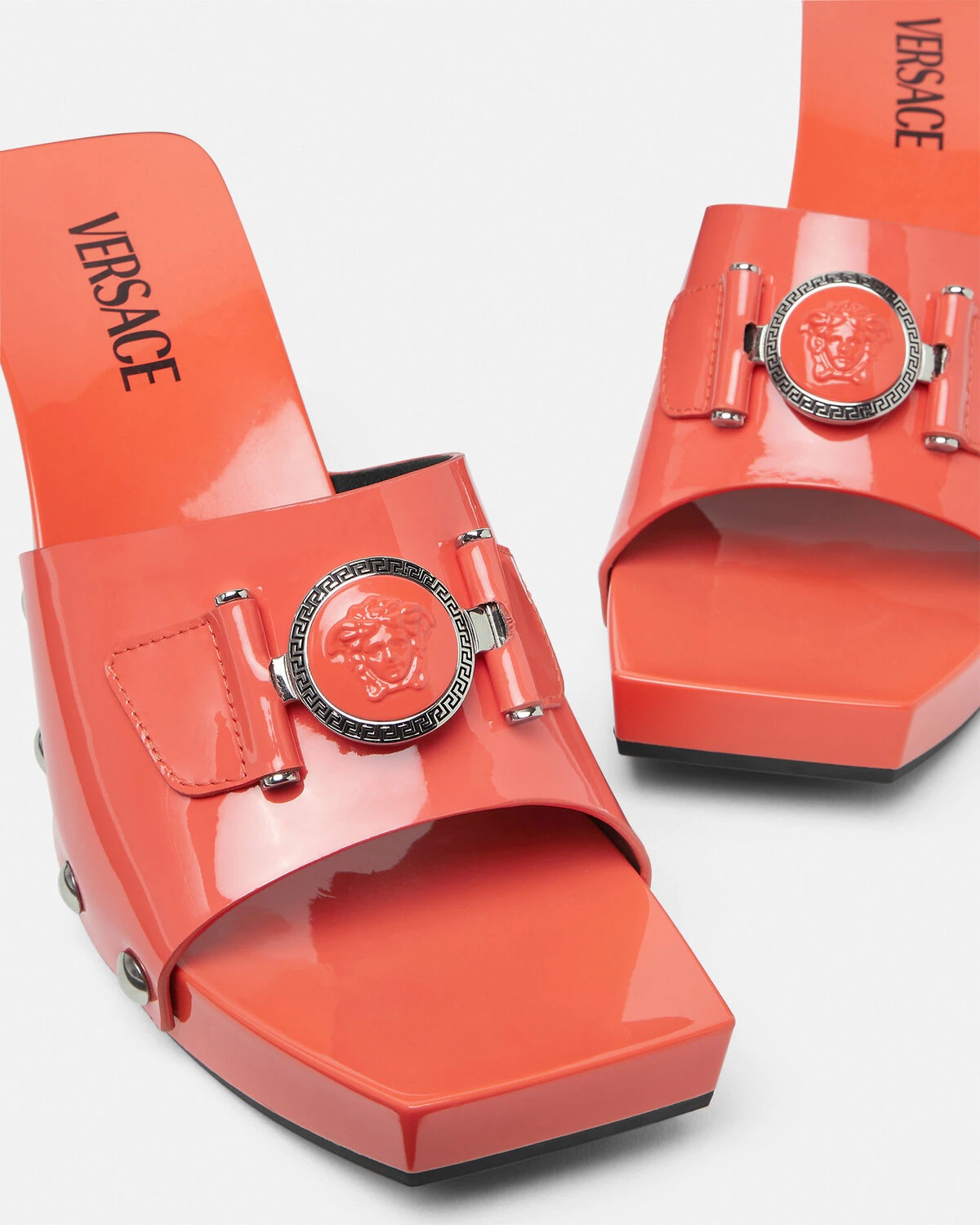 Medusa Buckle Patent Clogs 60 mm - 6